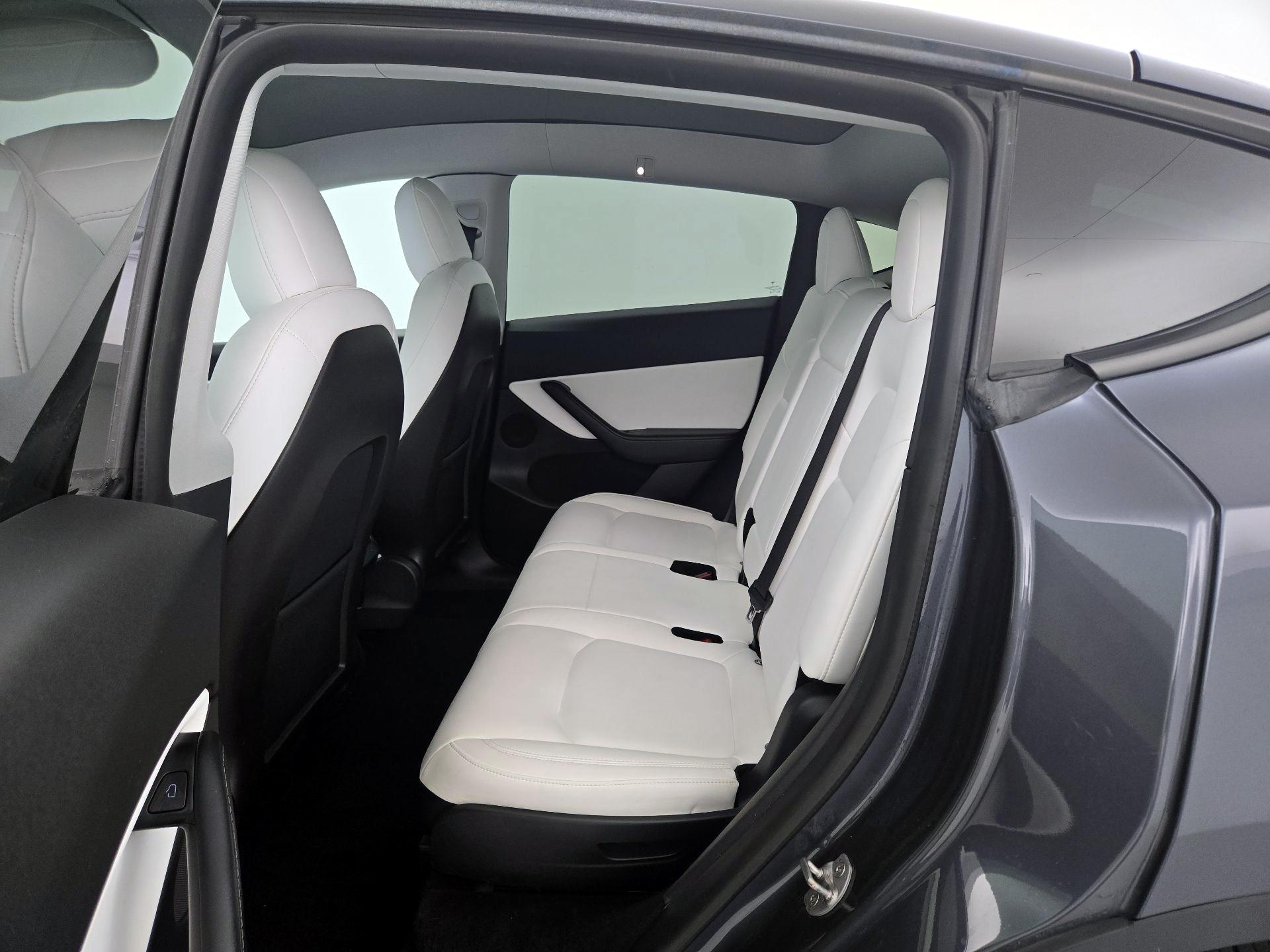 Thumbnail: 2021 Tesla Model Y - 19