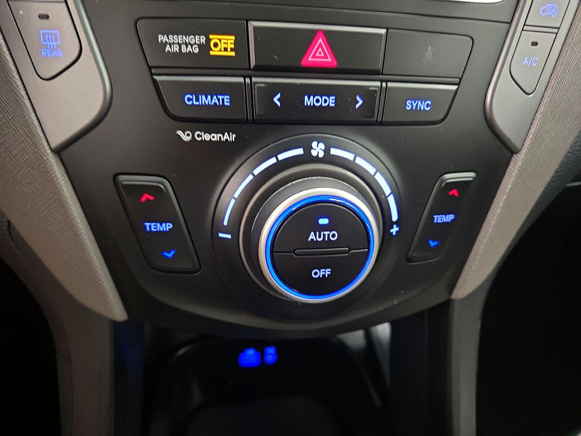 Thumbnail: 2018 Hyundai Santa Fe - 17