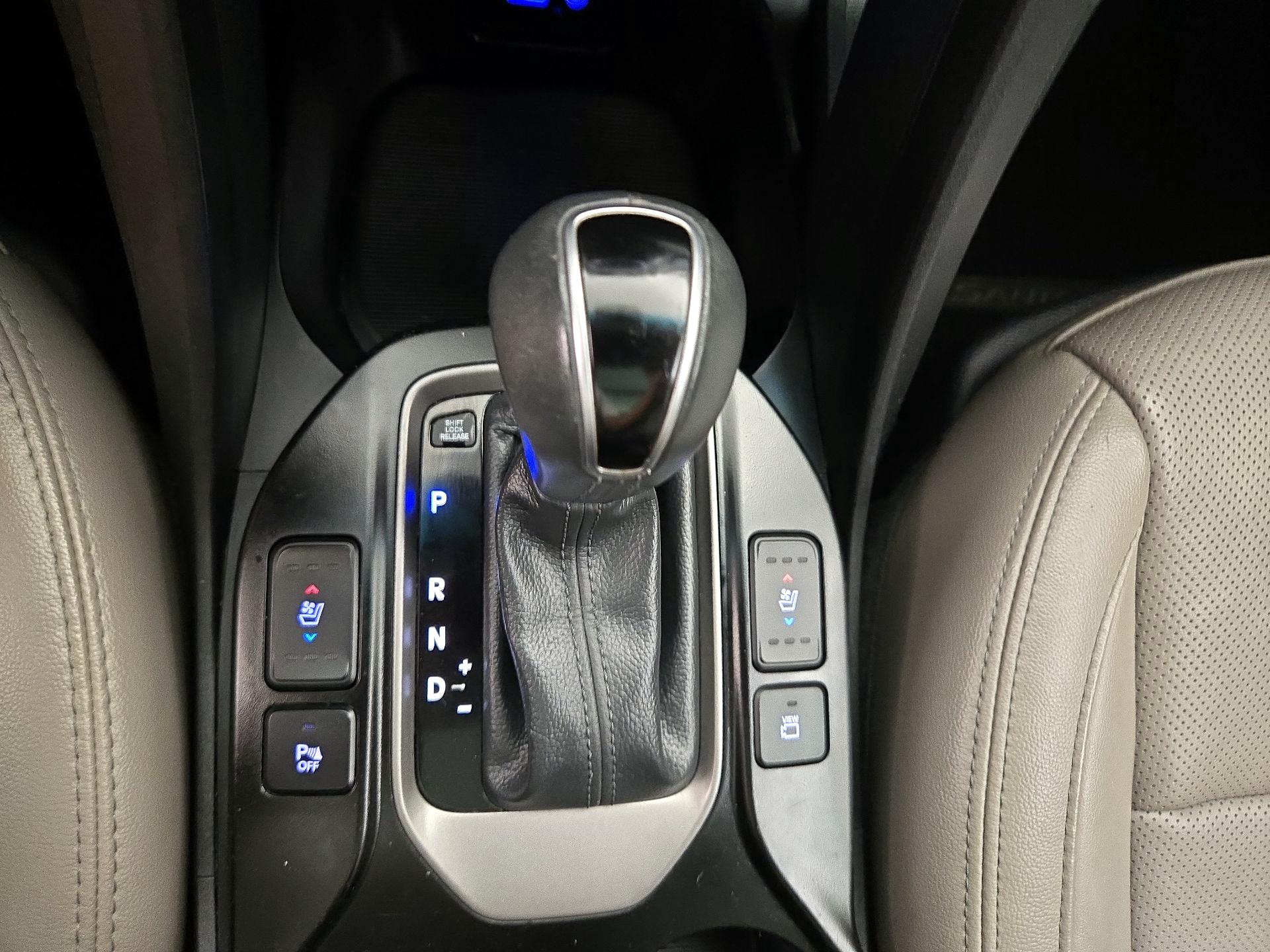 Thumbnail: 2018 Hyundai Santa Fe - 18