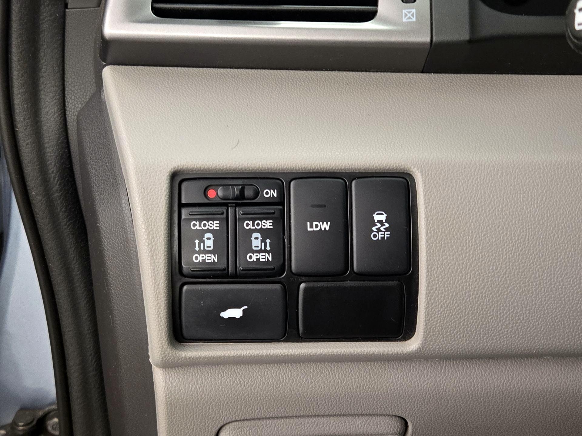 Thumbnail: 2014 Honda Odyssey - 13