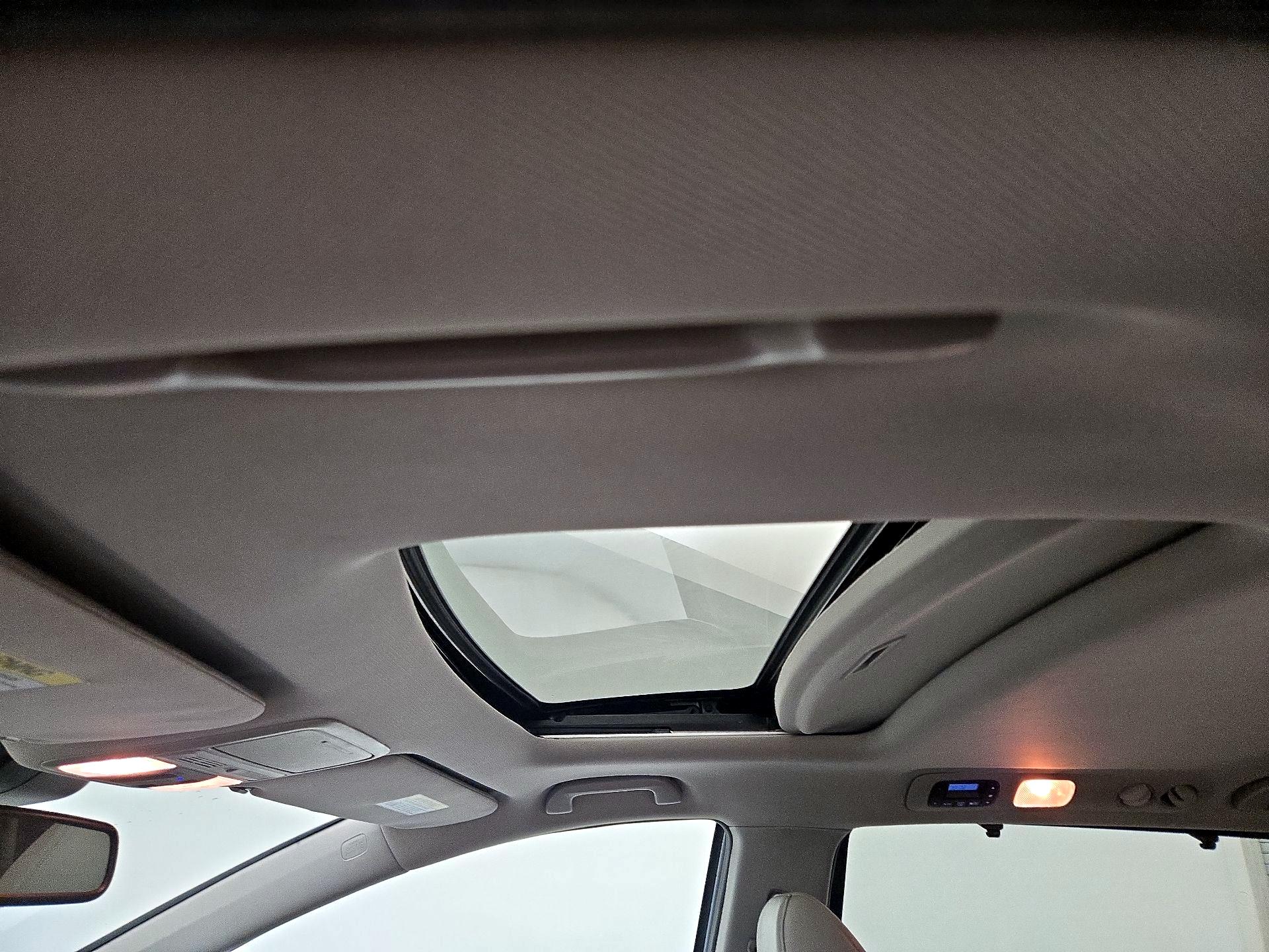 Thumbnail: 2014 Honda Odyssey - 19