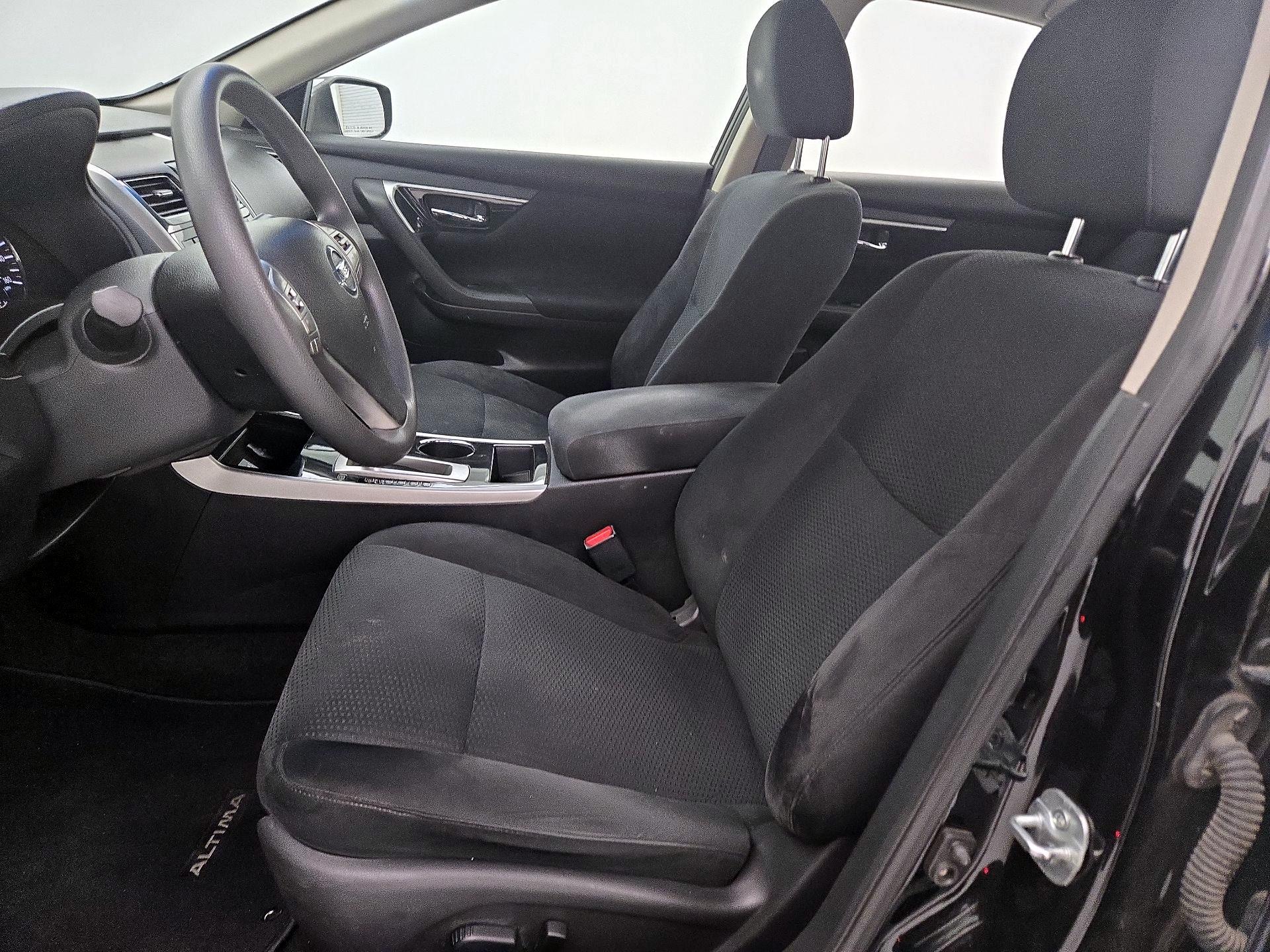 Thumbnail: 2014 Nissan Altima - 11