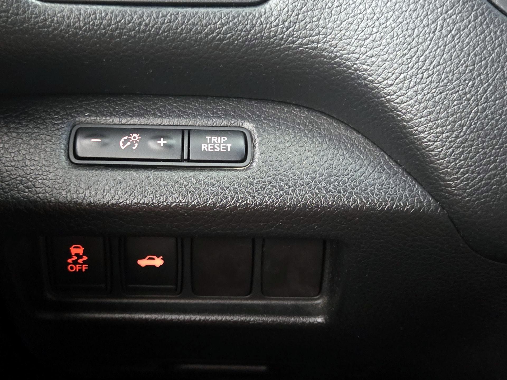 Thumbnail: 2014 Nissan Altima - 13