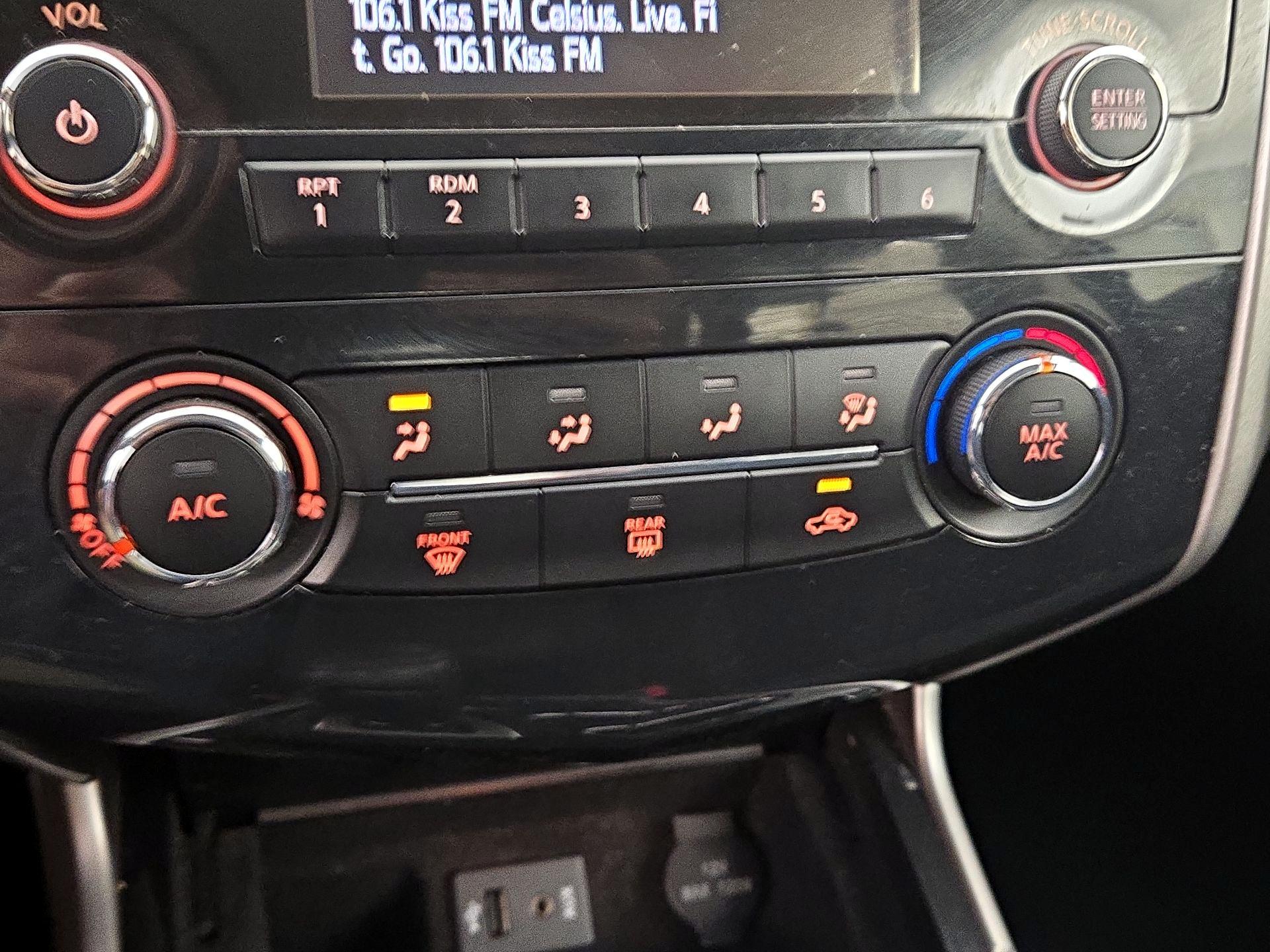 Thumbnail: 2014 Nissan Altima - 16
