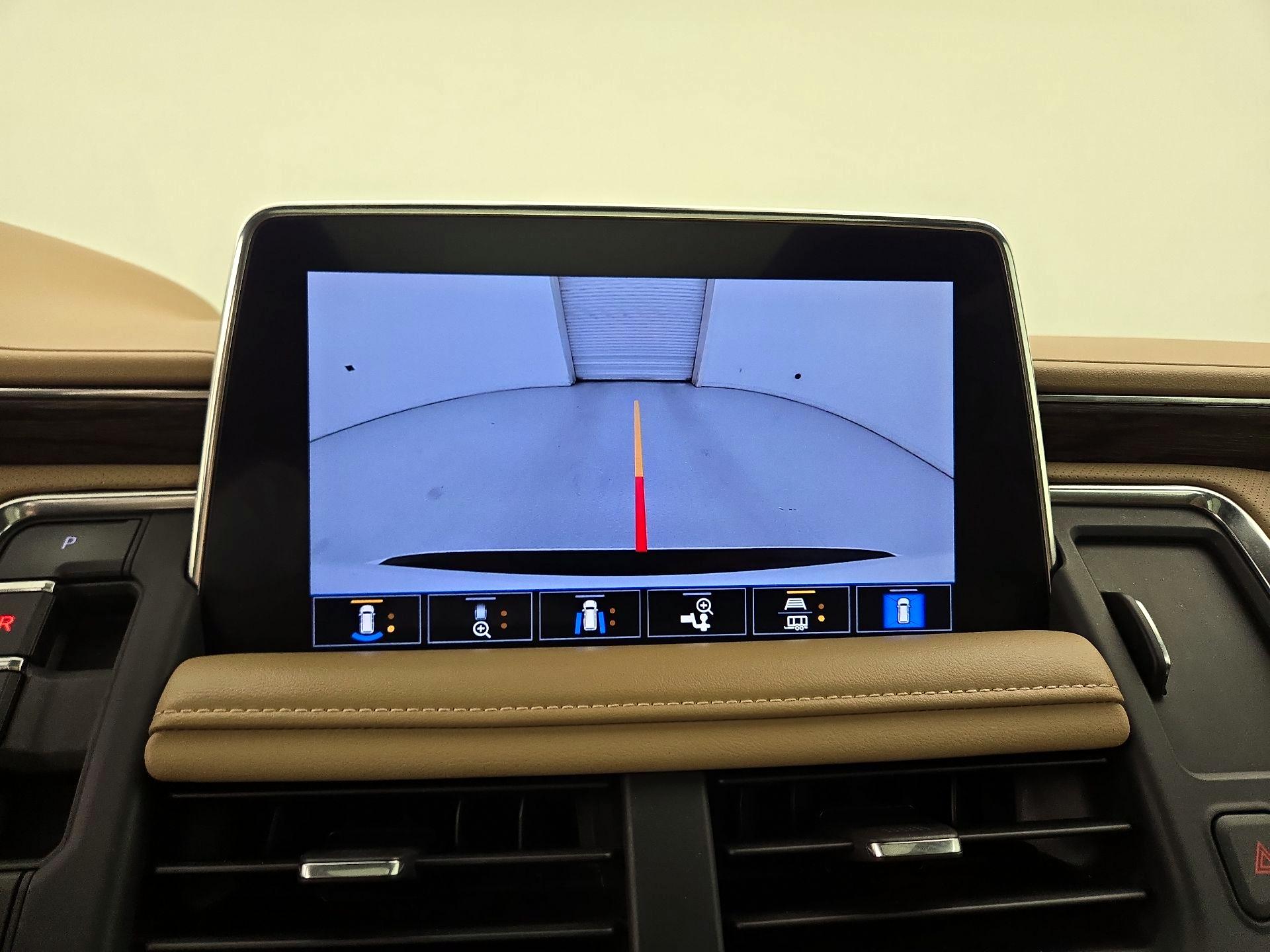 Thumbnail: 2021 Chevrolet Suburban - 15