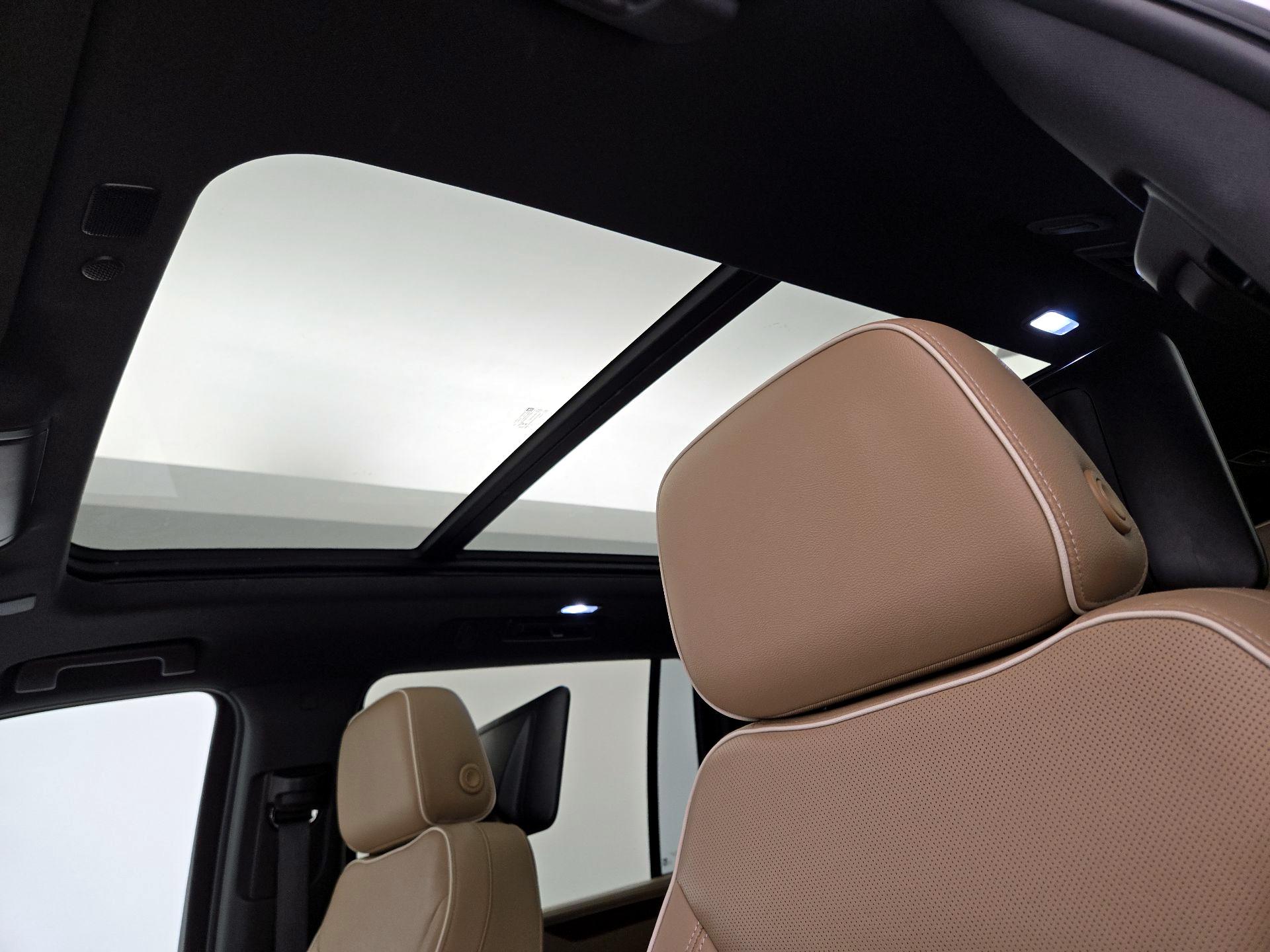 Thumbnail: 2021 Chevrolet Suburban - 20