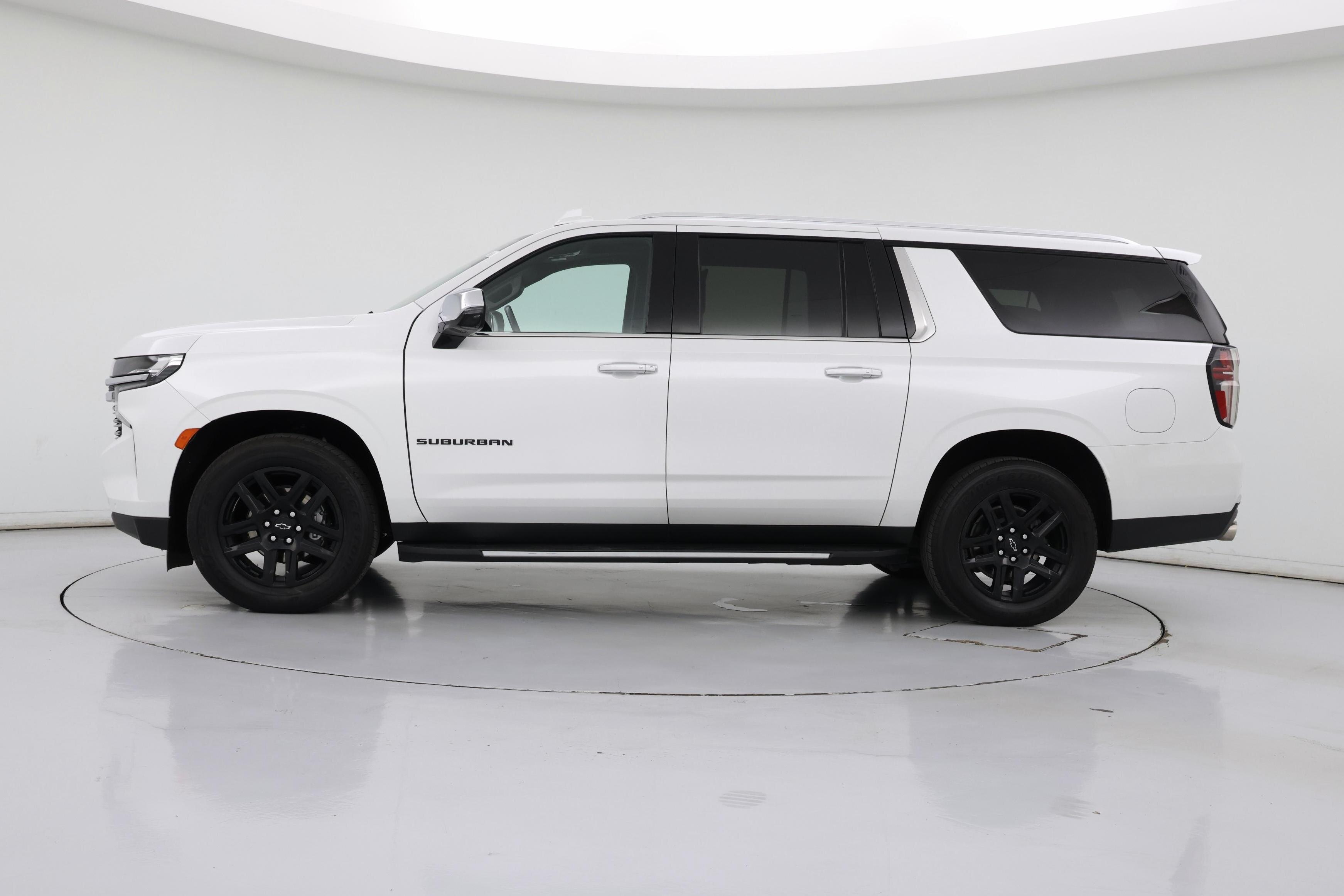 Thumbnail: 2021 Chevrolet Suburban - 3