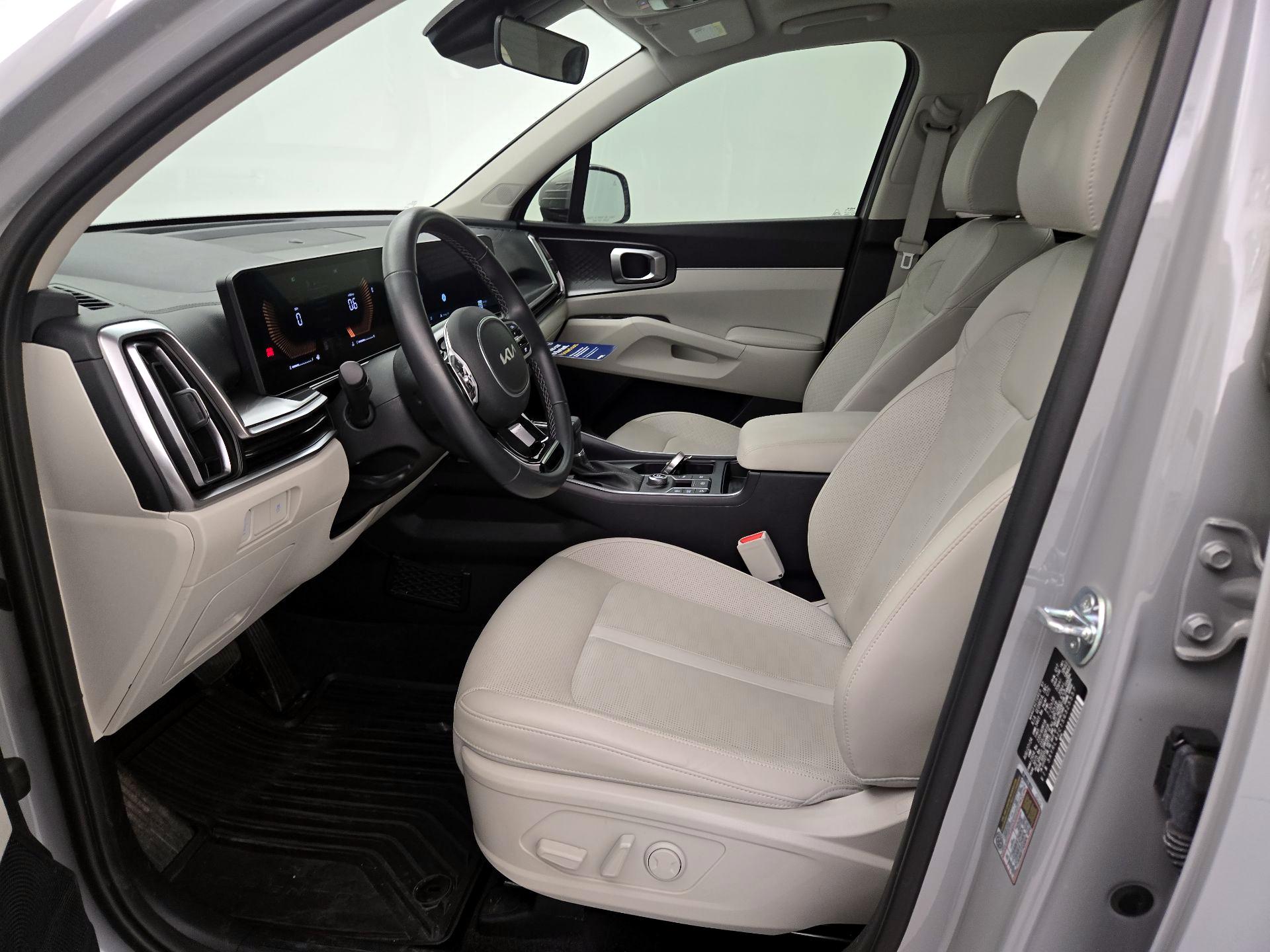 Thumbnail: 2025 Kia Sorento - 11