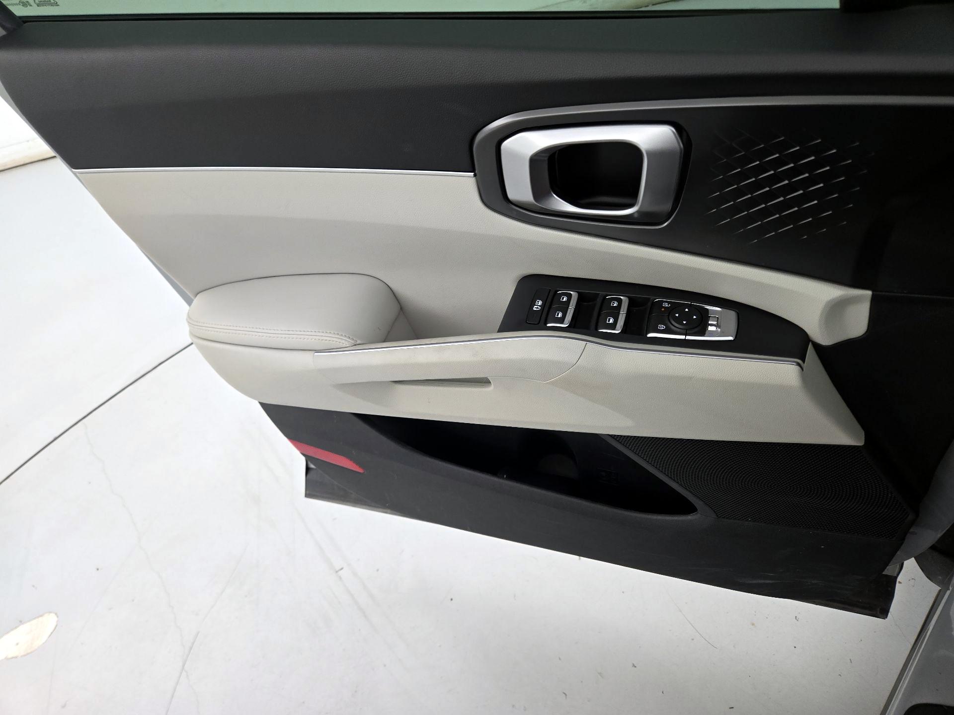 Thumbnail: 2025 Kia Sorento - 12