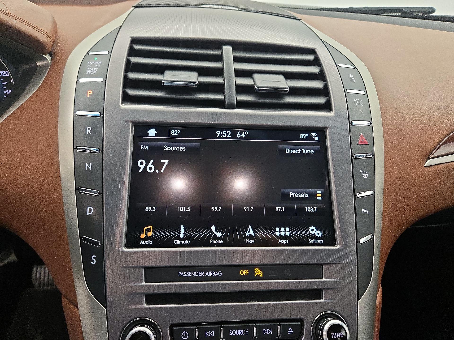 Thumbnail: 2017 Lincoln MKZ - 16