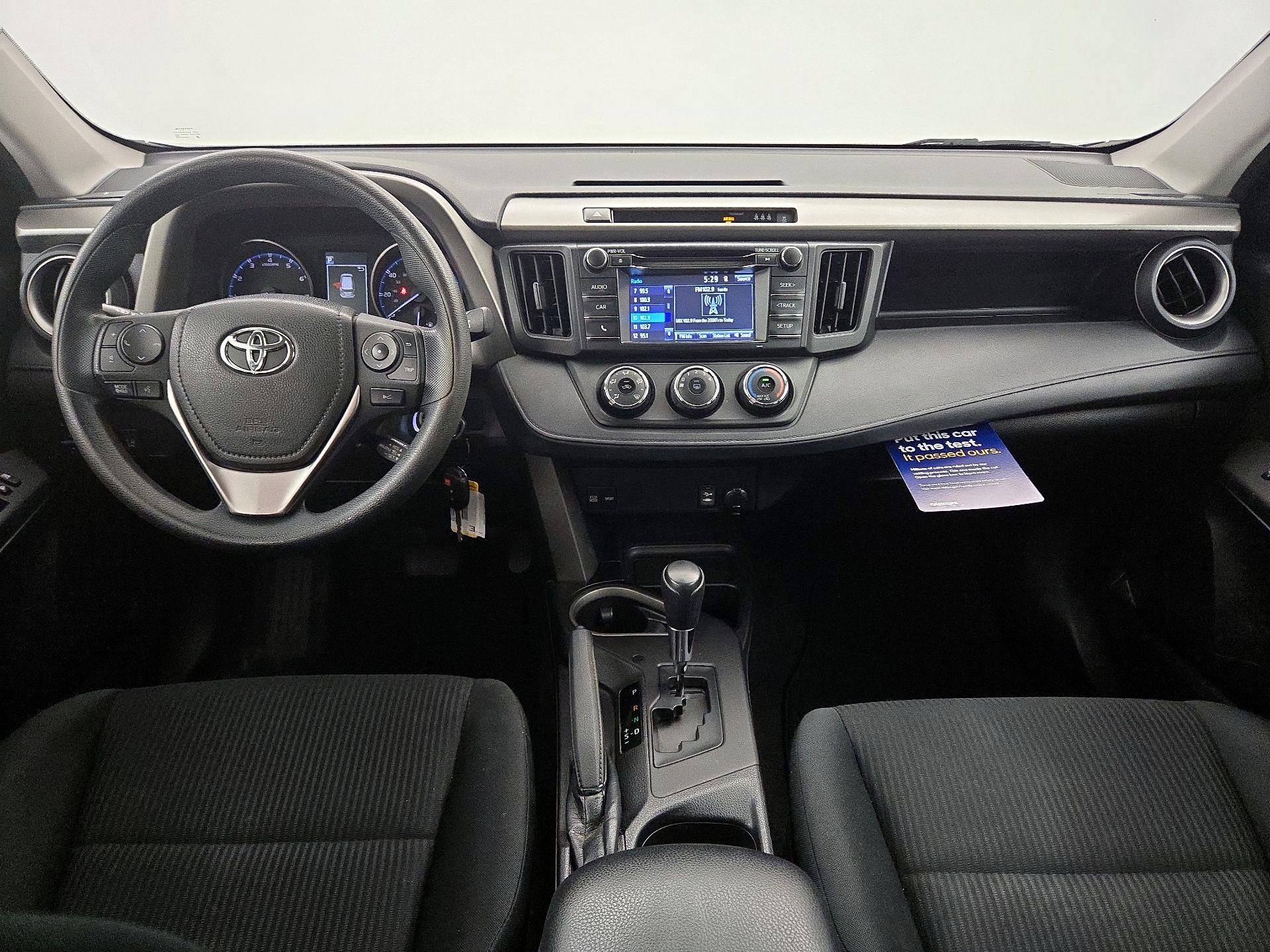 Thumbnail: 2017 Toyota RAV4 - 9