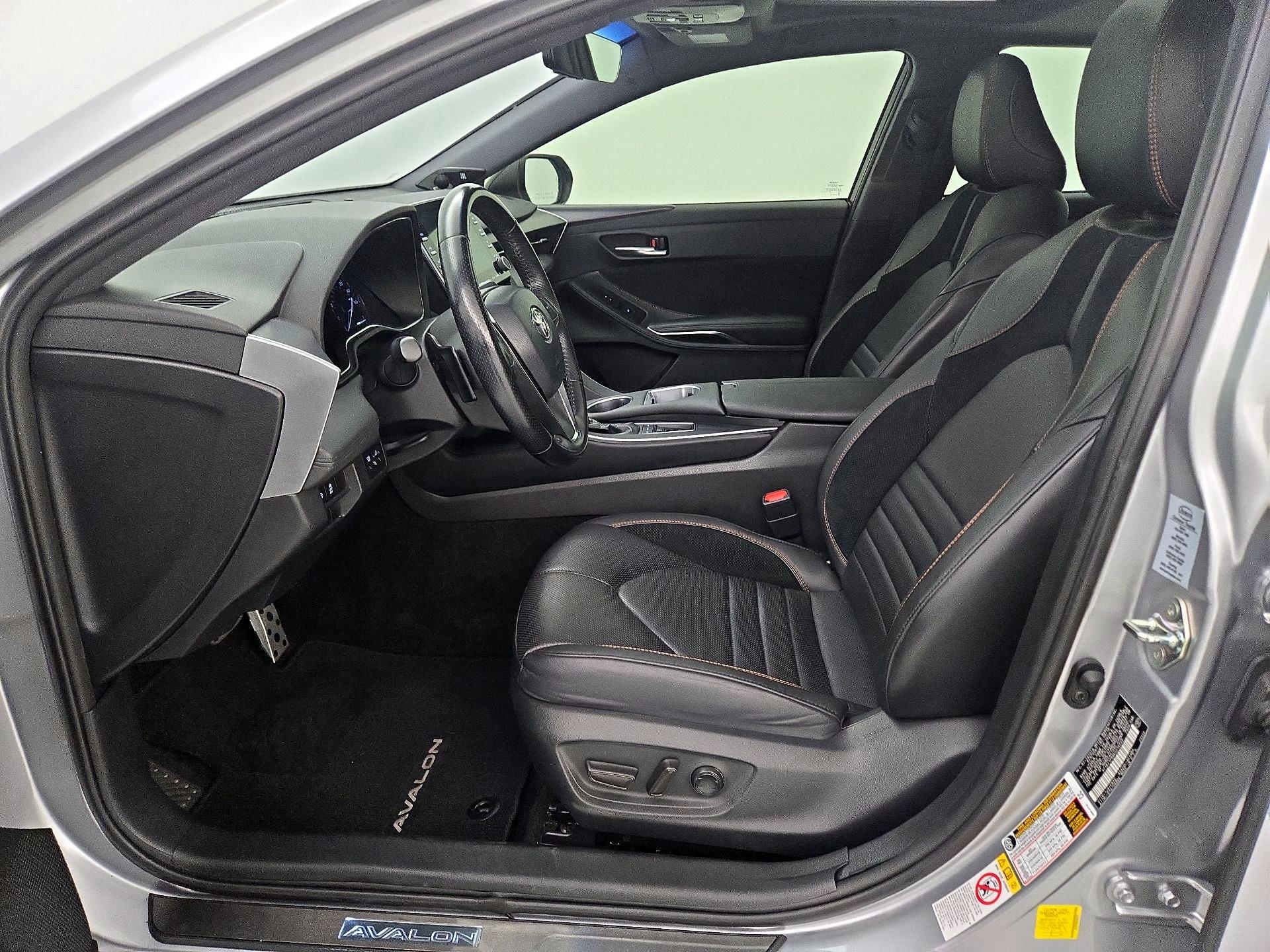 Thumbnail: 2019 Toyota Avalon - 11