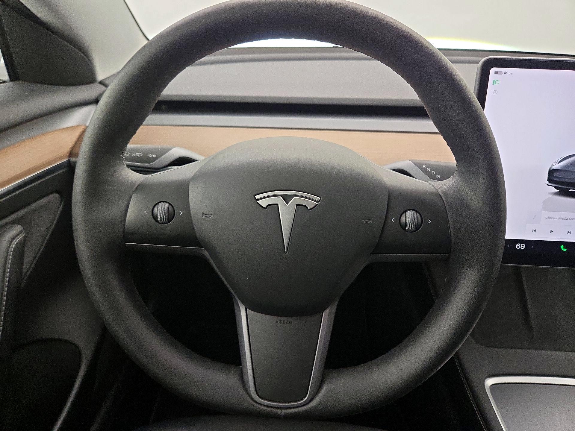 Thumbnail: 2023 Tesla Model 3 - 10