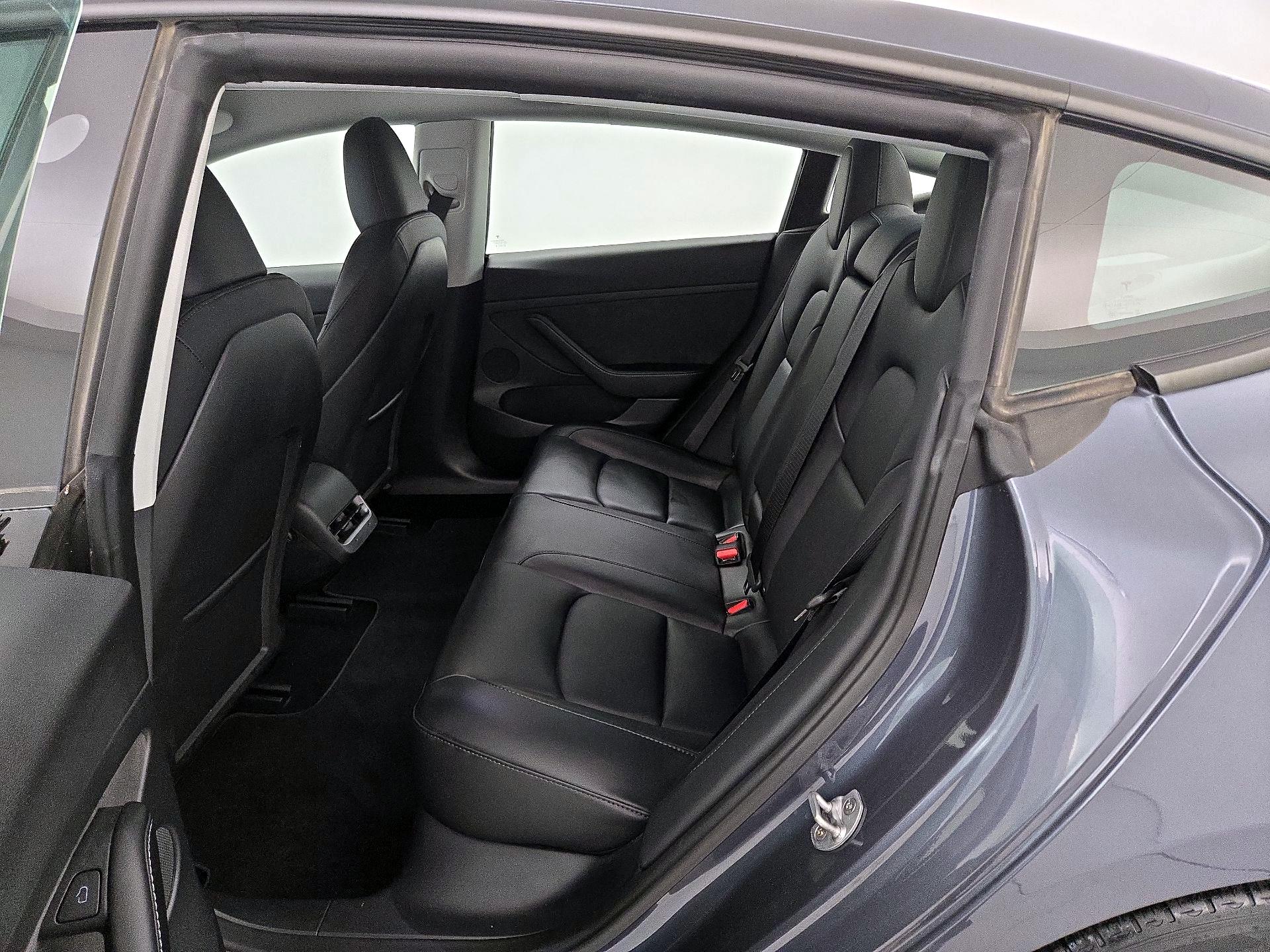 Thumbnail: 2023 Tesla Model 3 - 19