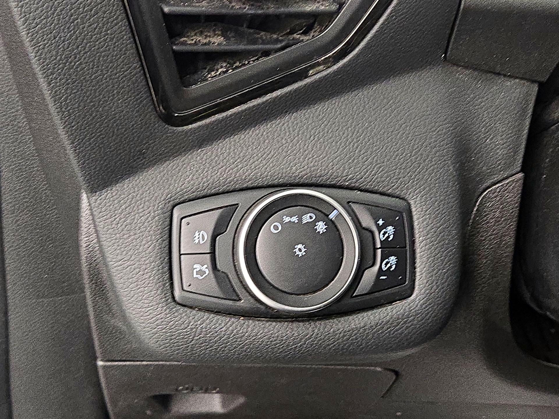 Thumbnail: 2016 Ford Escape - 13