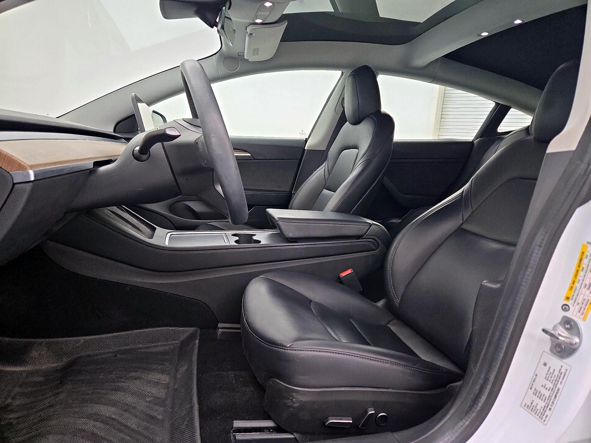 Thumbnail: 2021 Tesla Model 3 - 11