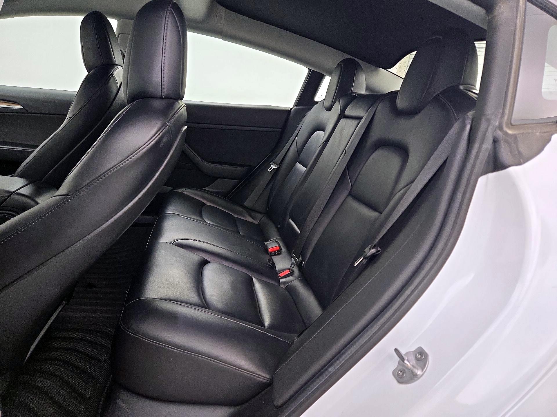 Thumbnail: 2021 Tesla Model 3 - 19