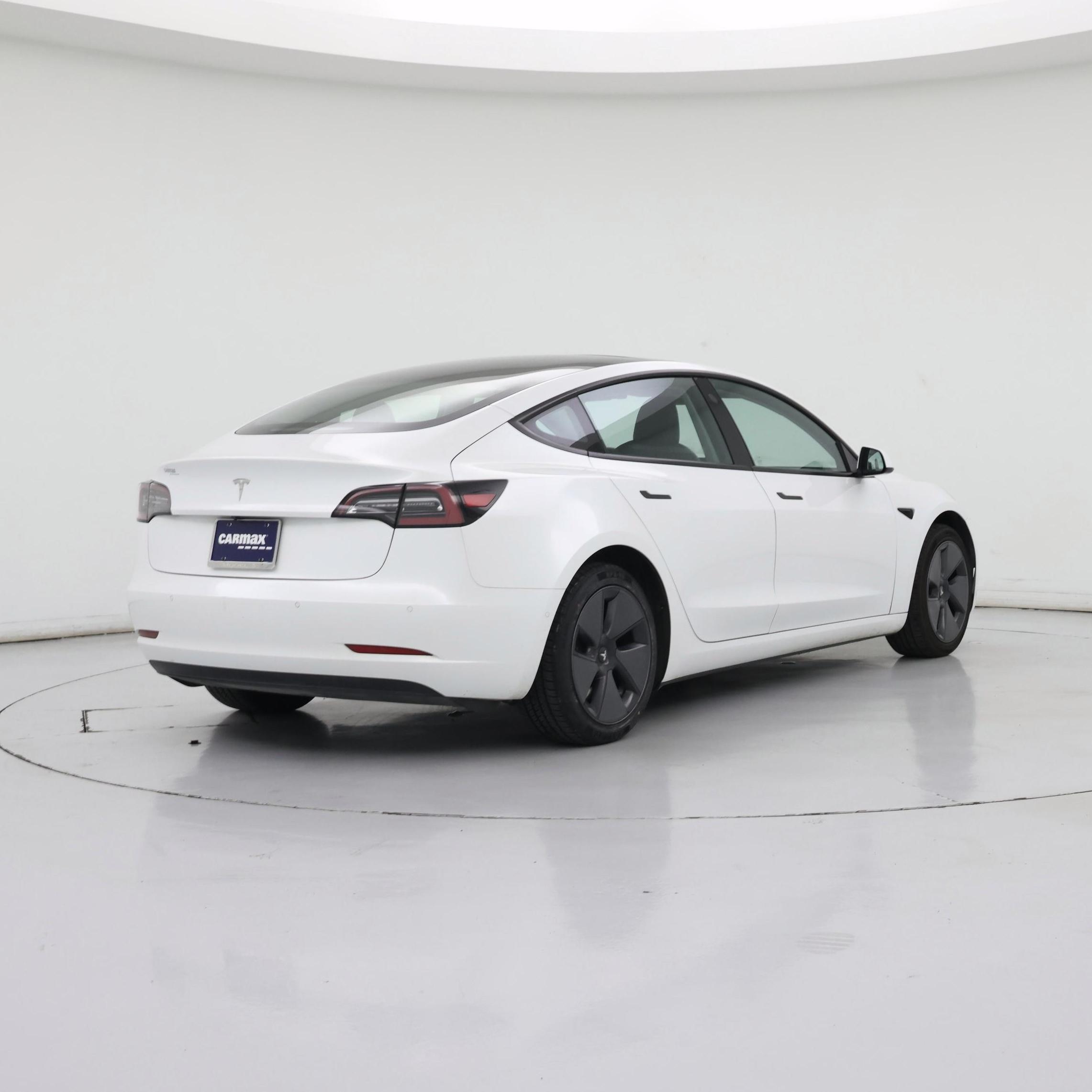 Thumbnail: 2021 Tesla Model 3 - 8