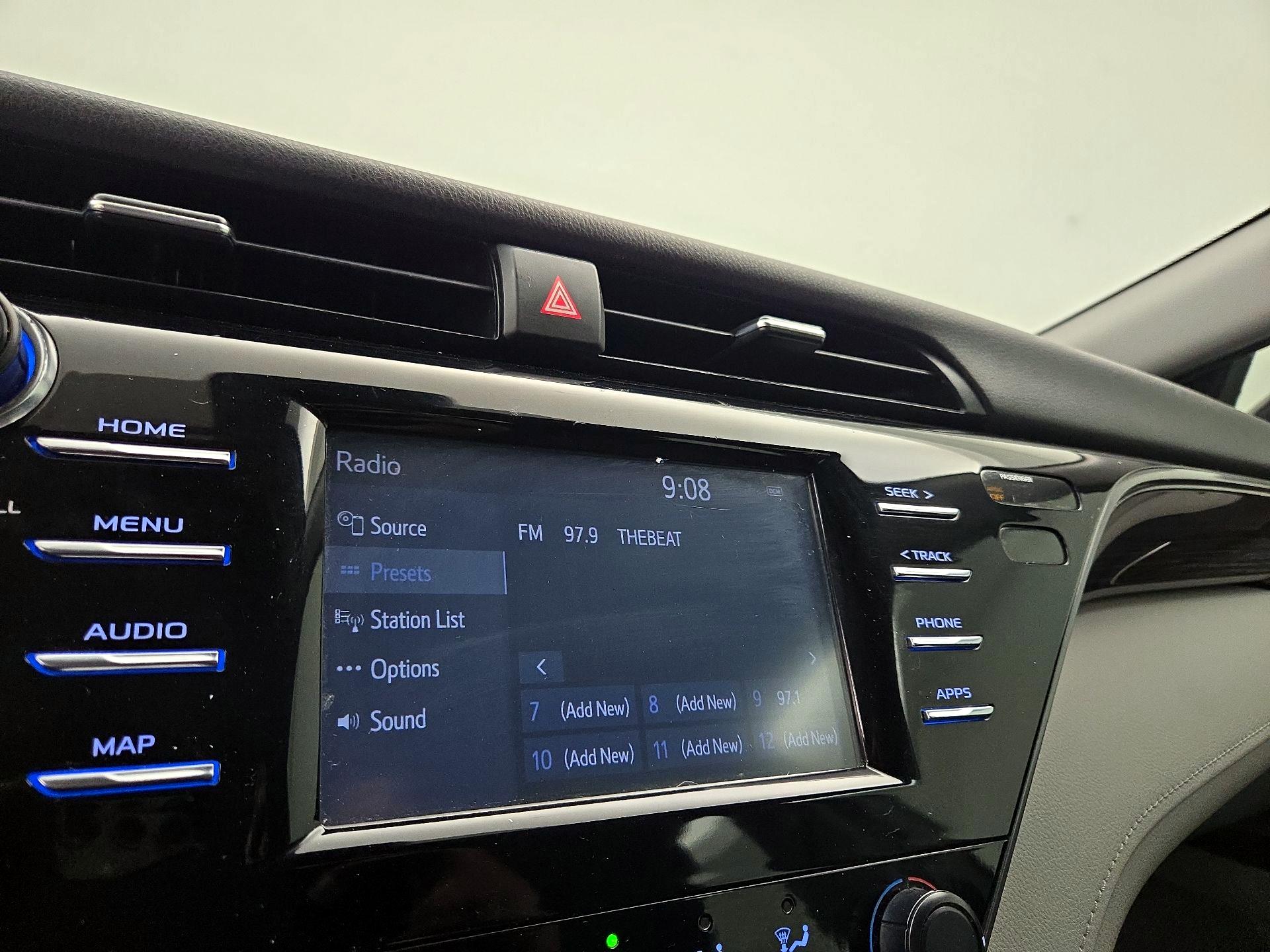 Thumbnail: 2019 Toyota Camry - 15