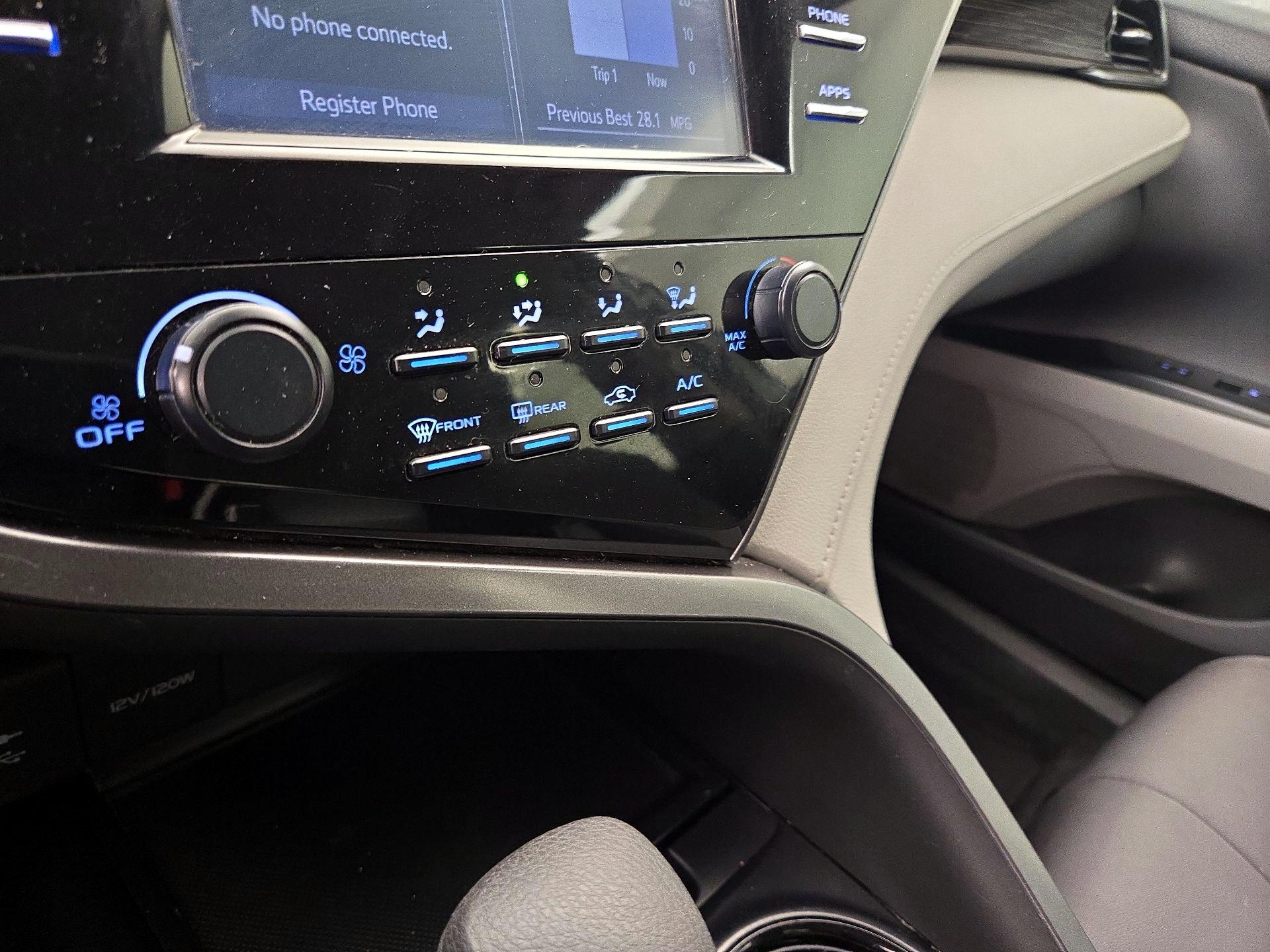 Thumbnail: 2019 Toyota Camry - 16