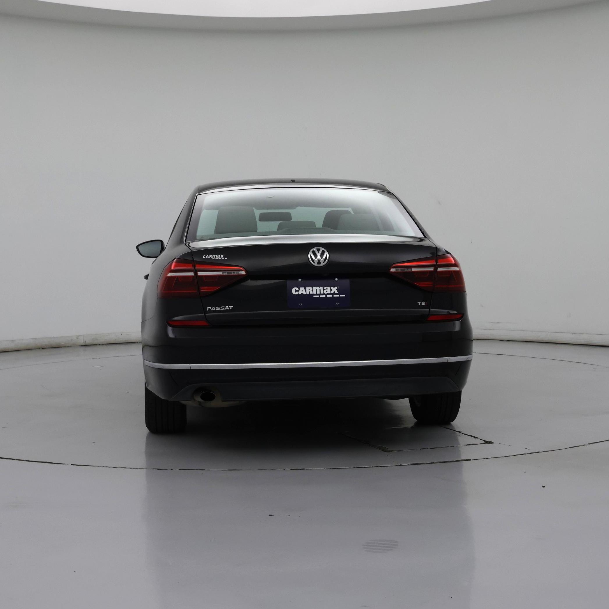 Thumbnail: 2018 Volkswagen Passat - 6