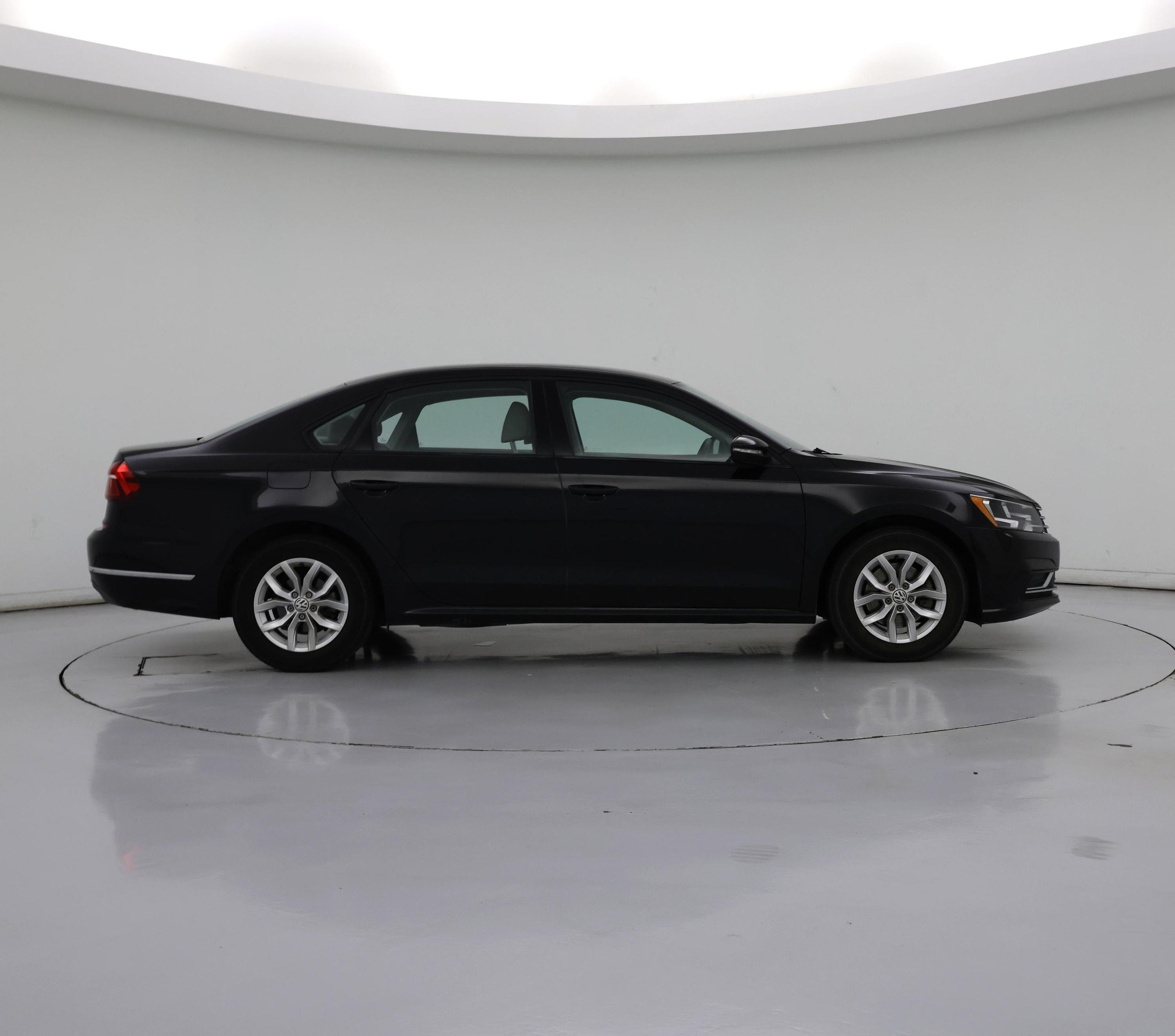 Thumbnail: 2018 Volkswagen Passat - 7