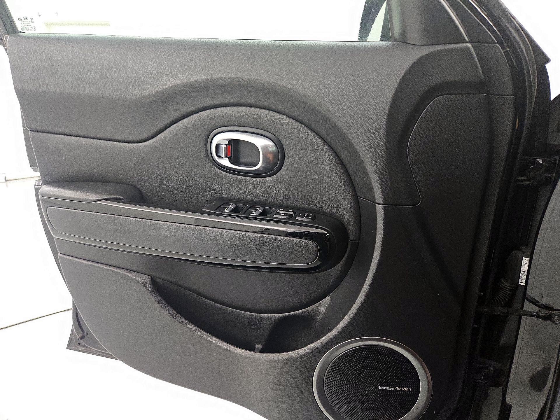 Thumbnail: 2017 Kia Soul - 12