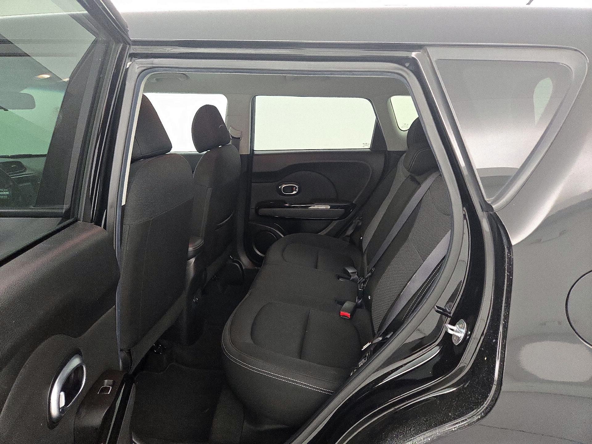 Thumbnail: 2017 Kia Soul - 20