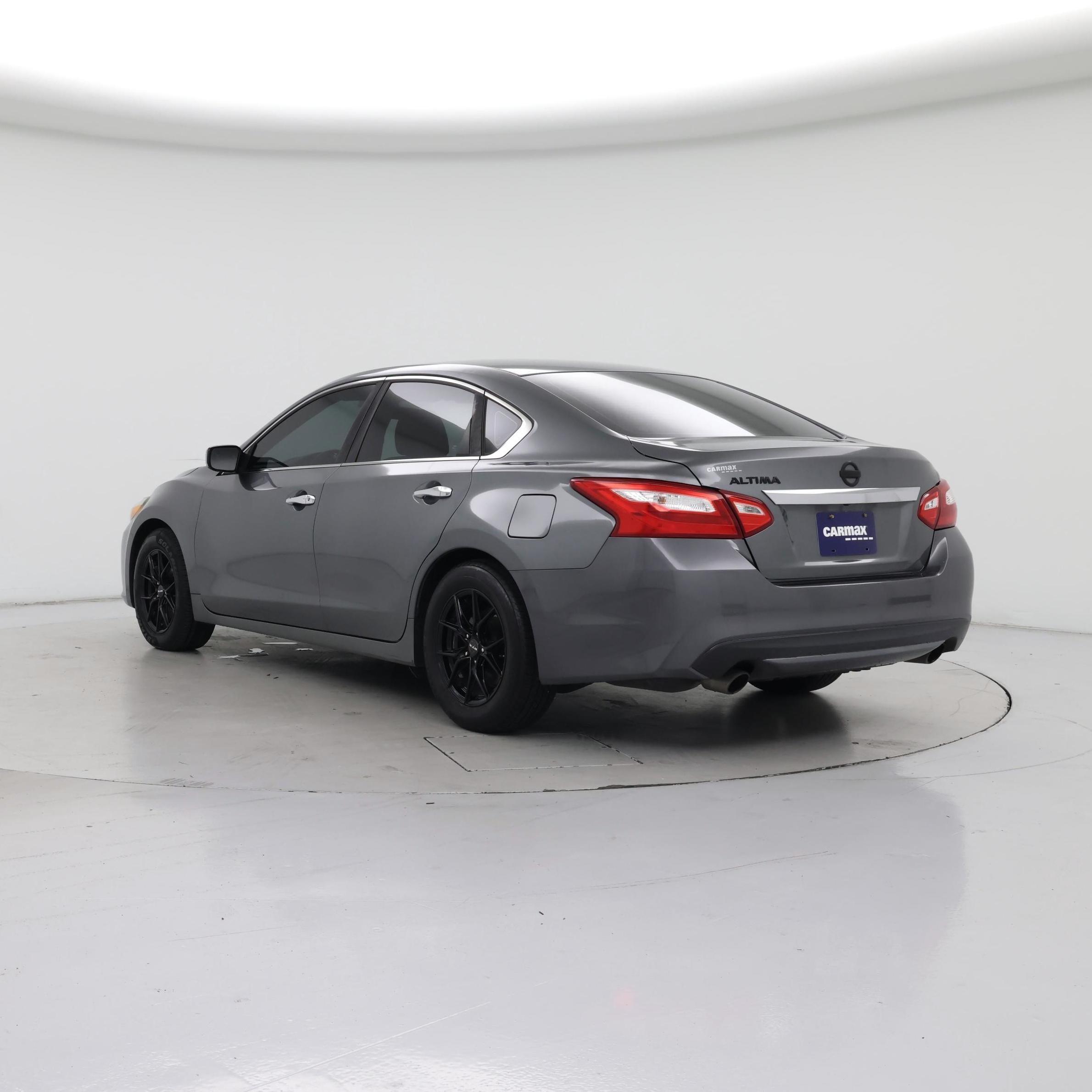 Thumbnail: 2017 Nissan Altima - 2