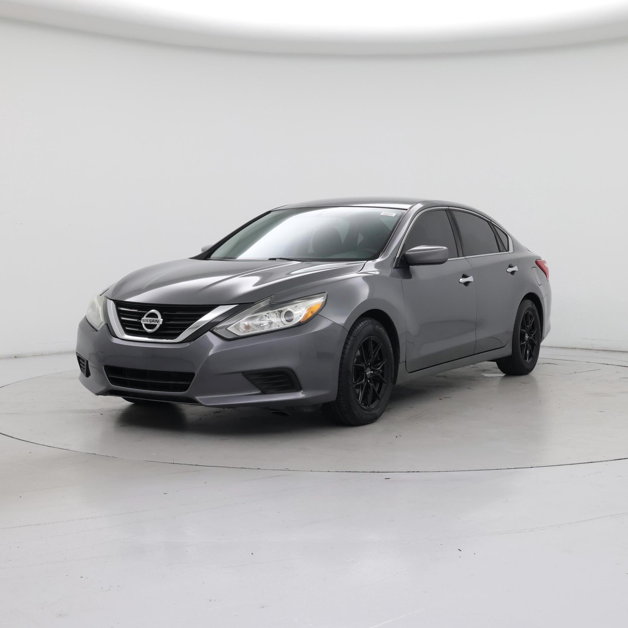 Thumbnail: 2017 Nissan Altima - 4