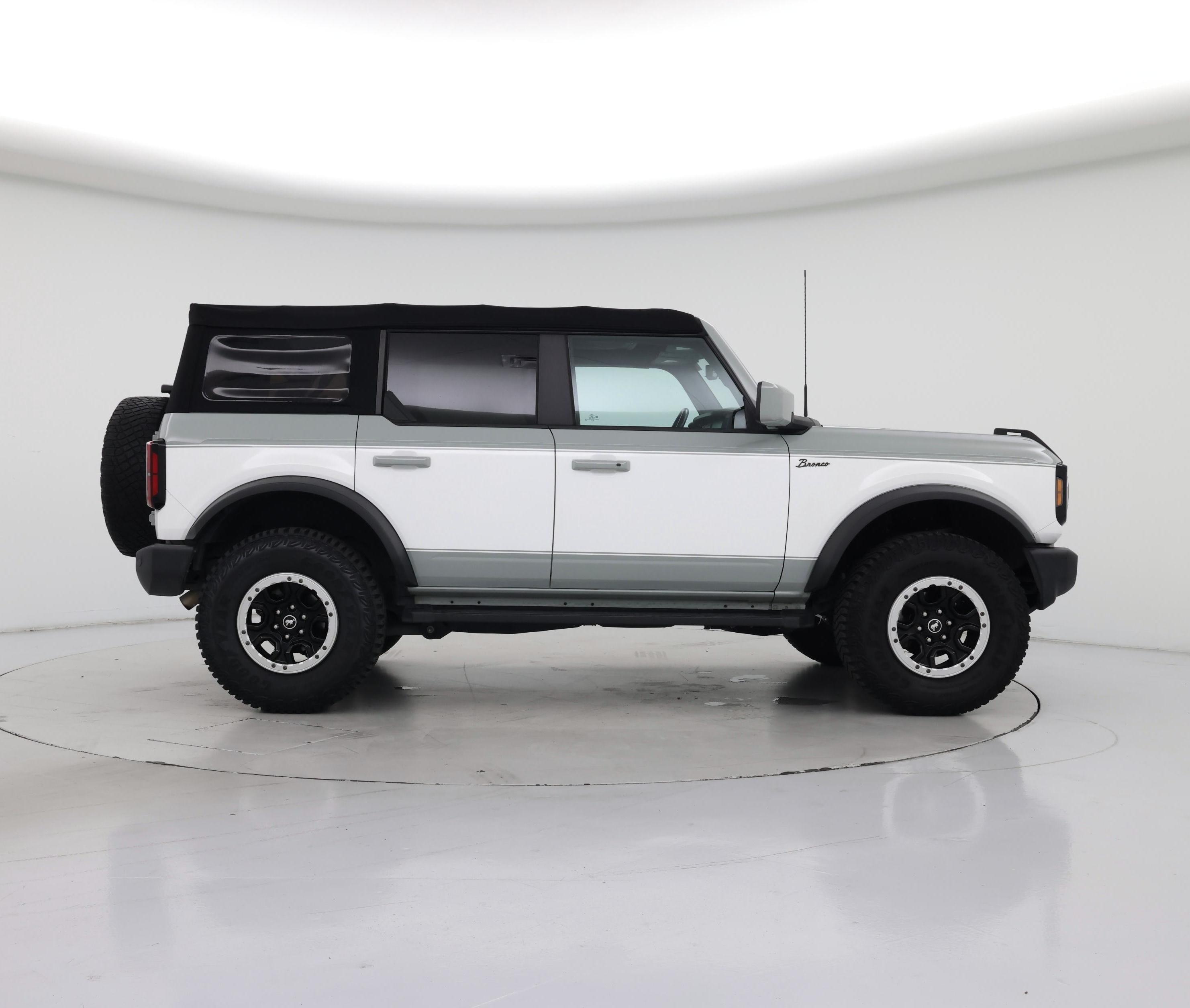 Thumbnail: 2021 Ford Bronco - 7