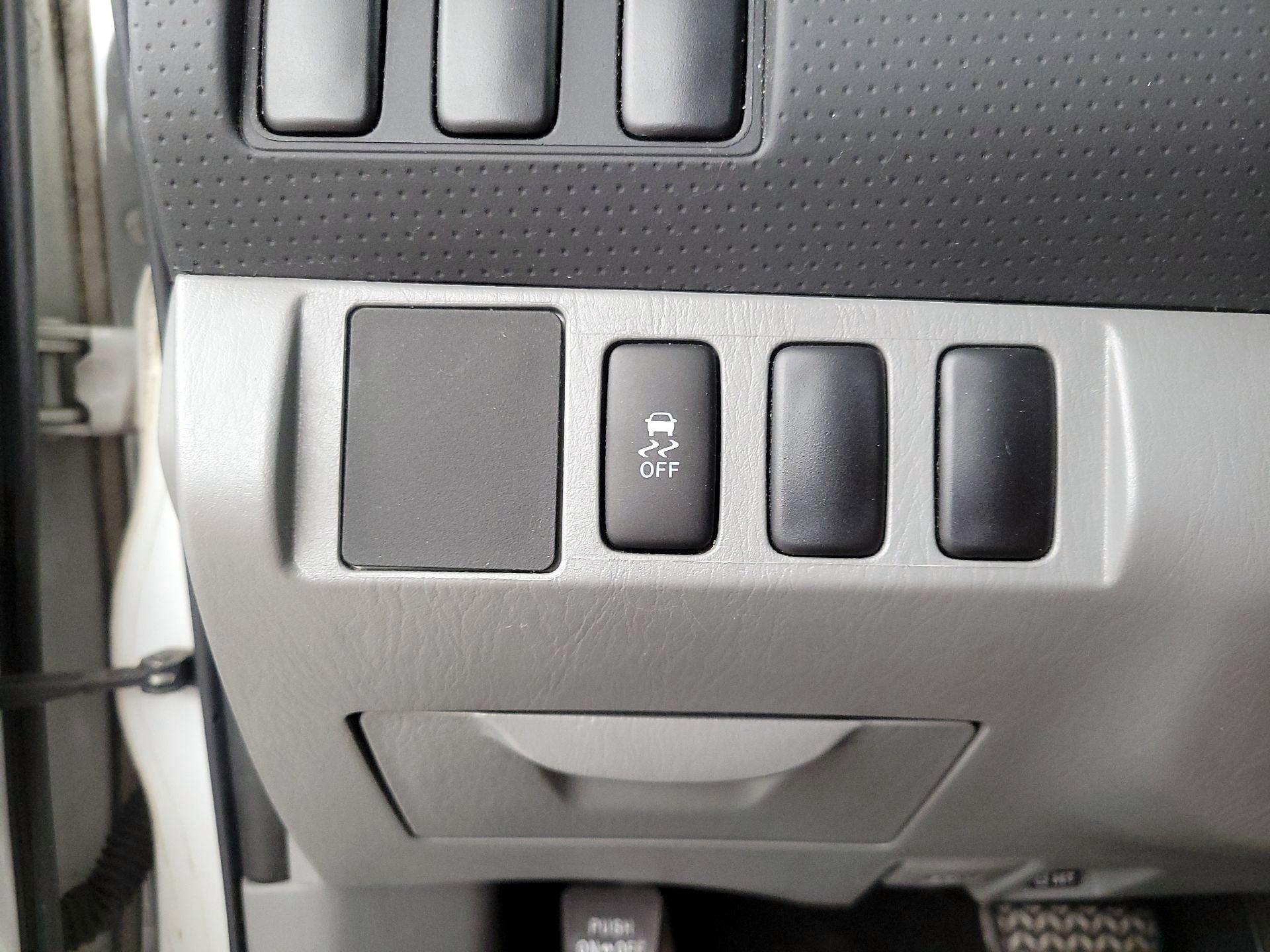 Thumbnail: 2014 Toyota Tacoma - 13