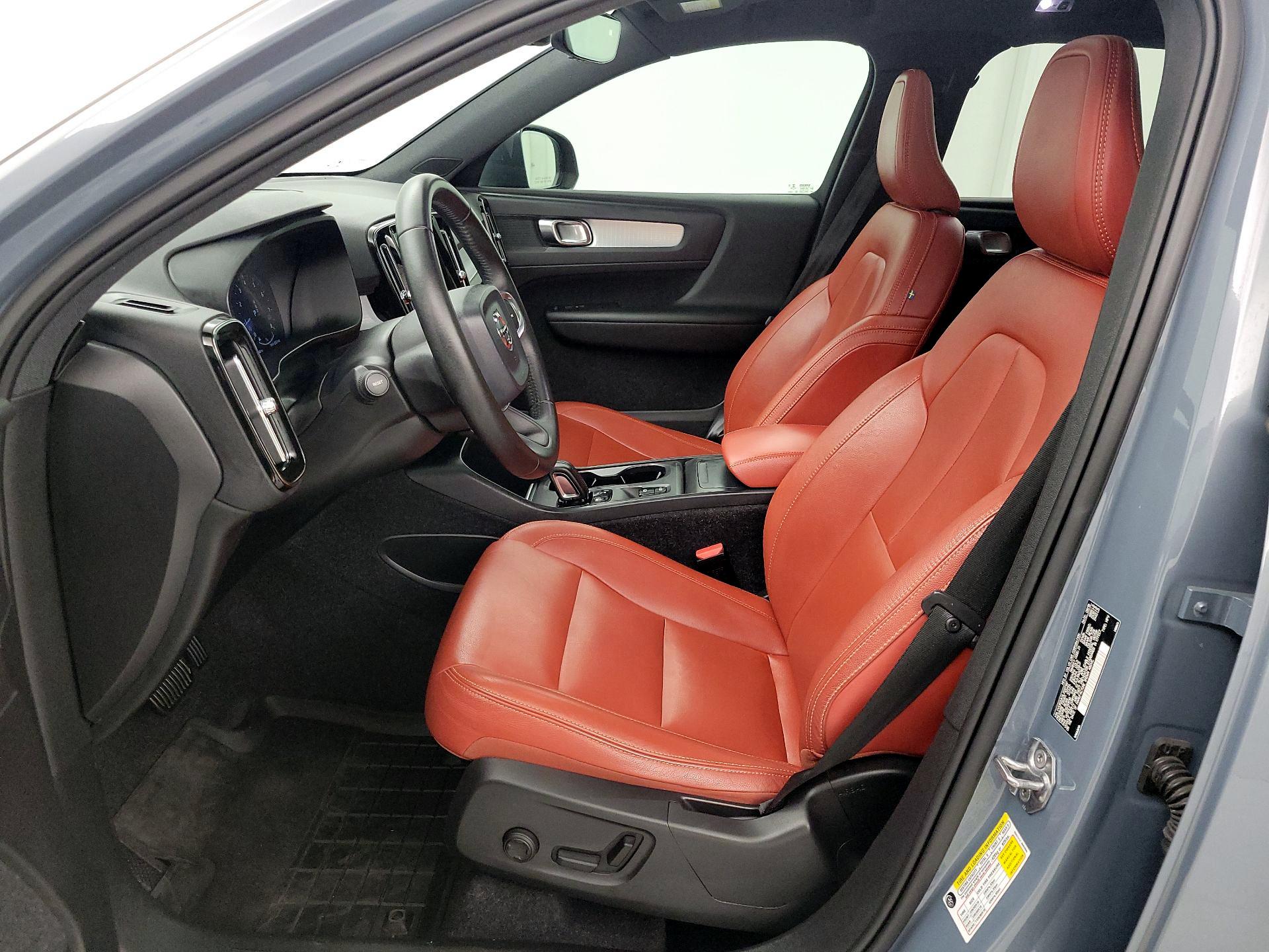 Thumbnail: 2020 Volvo XC40 - 11