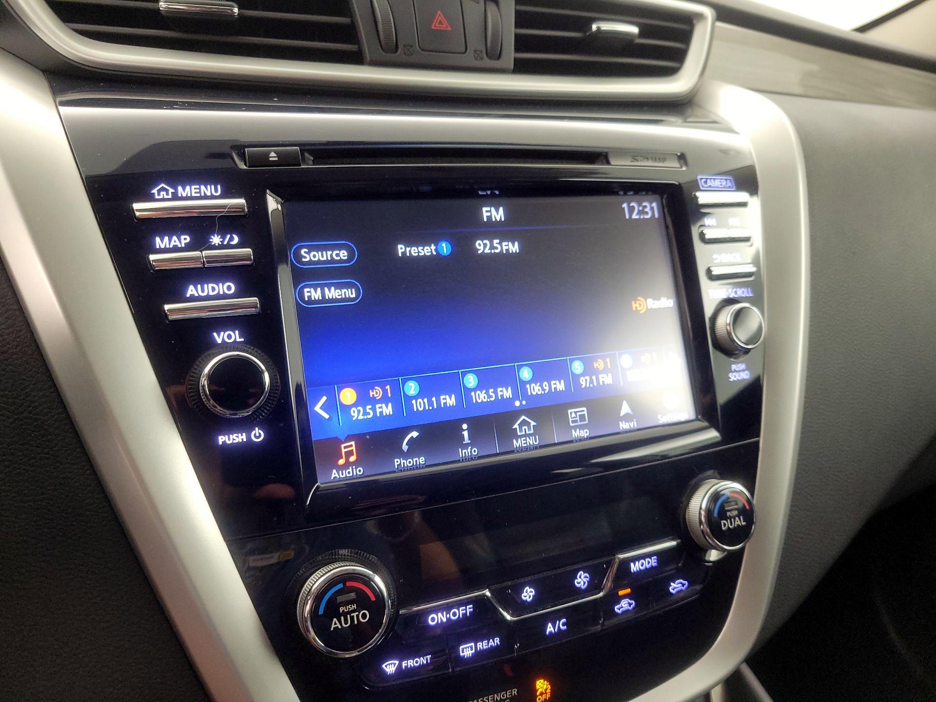 Thumbnail: 2016 Nissan Murano - 16