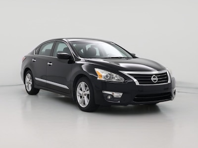 Black 2015 Nissan Altima SV
