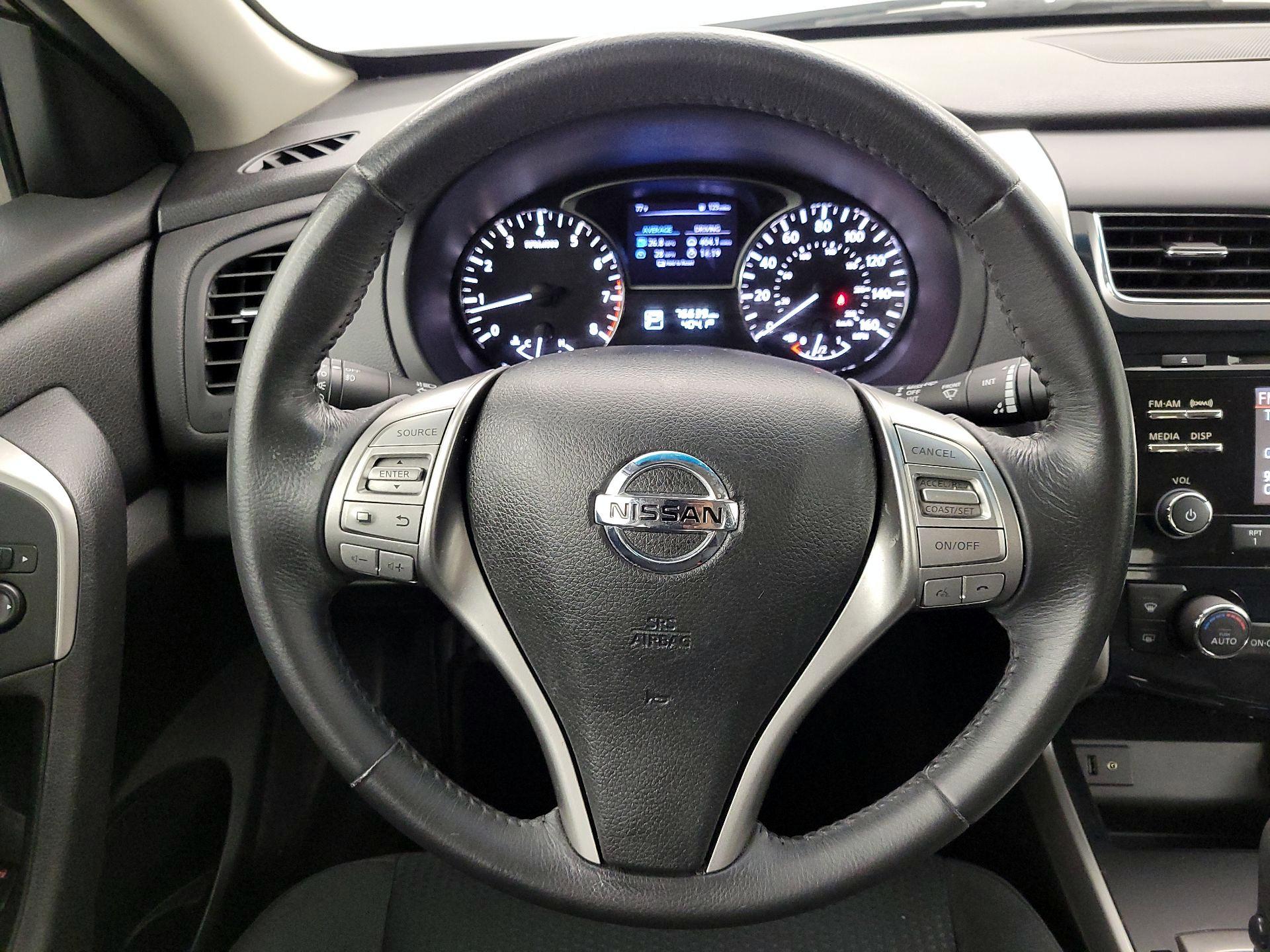 Thumbnail: 2015 Nissan Altima - 10
