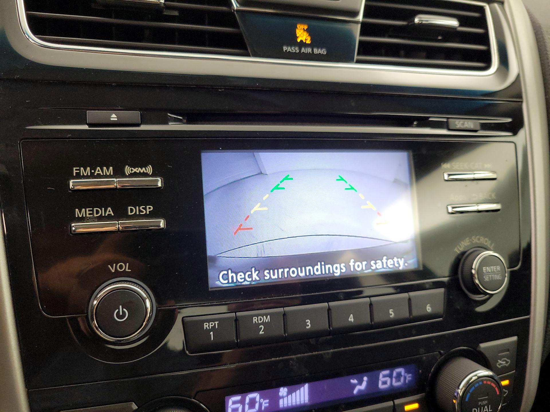 Thumbnail: 2015 Nissan Altima - 14