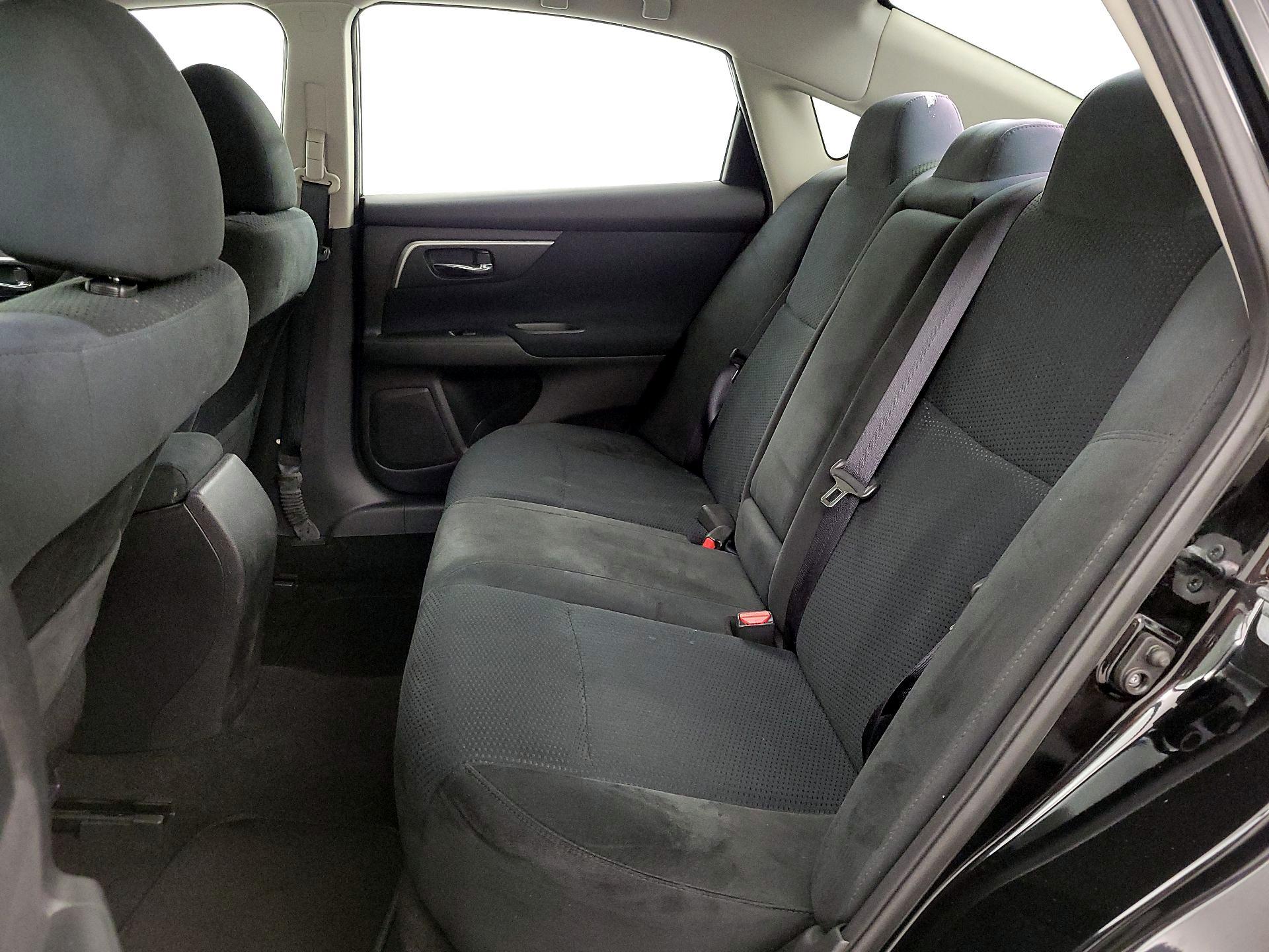 Thumbnail: 2015 Nissan Altima - 19