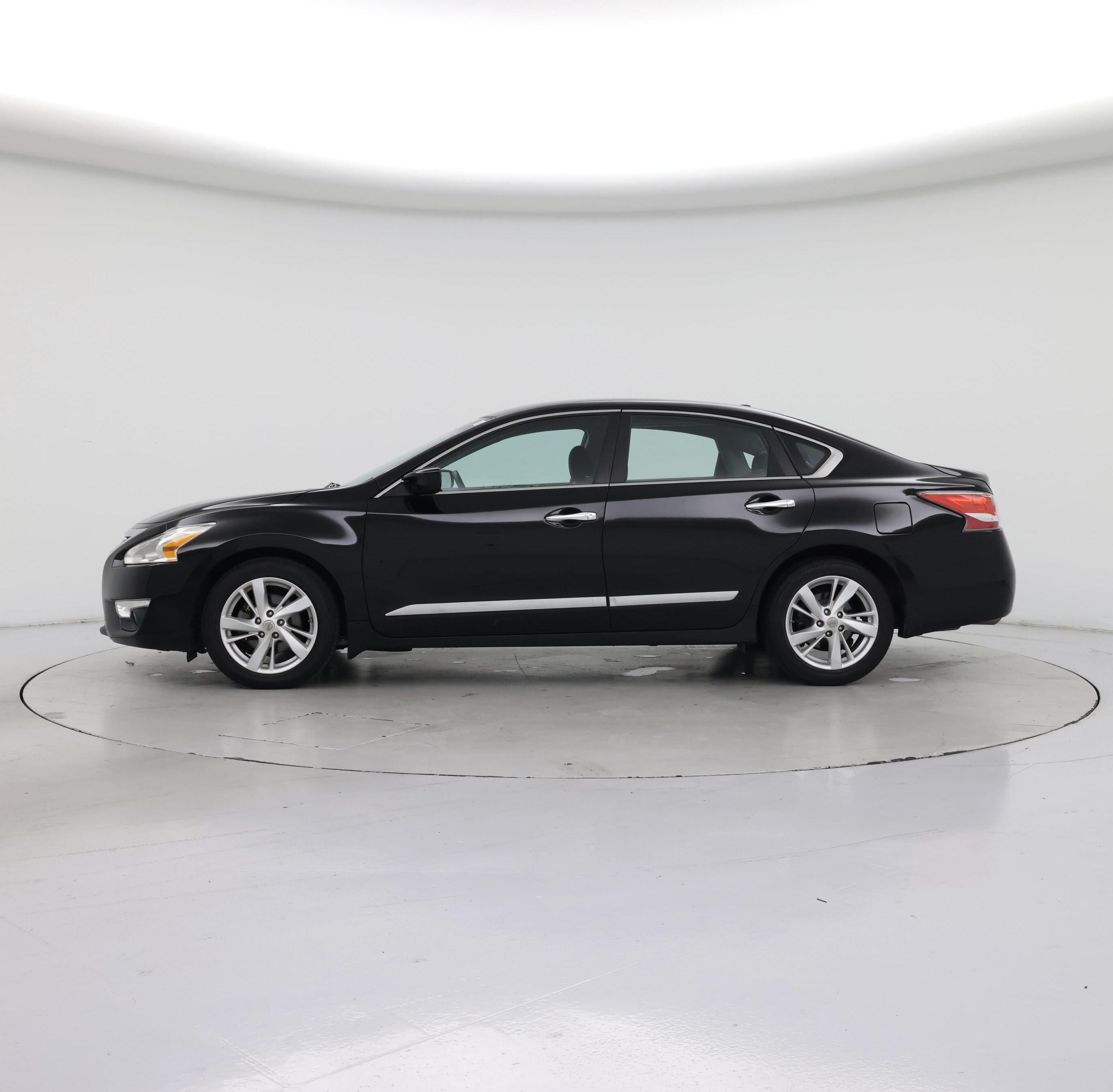Thumbnail: 2015 Nissan Altima - 3