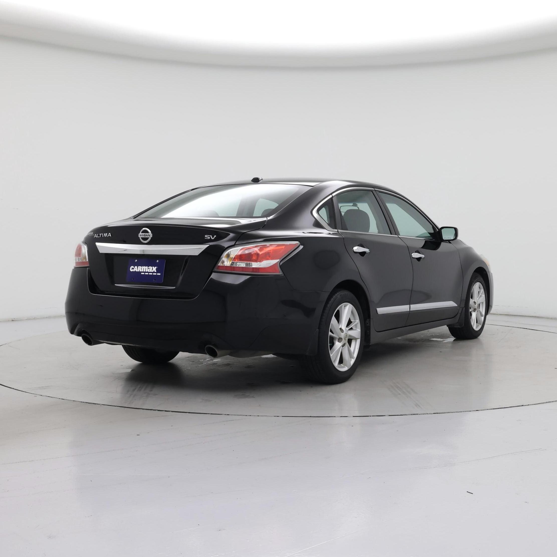Thumbnail: 2015 Nissan Altima - 8
