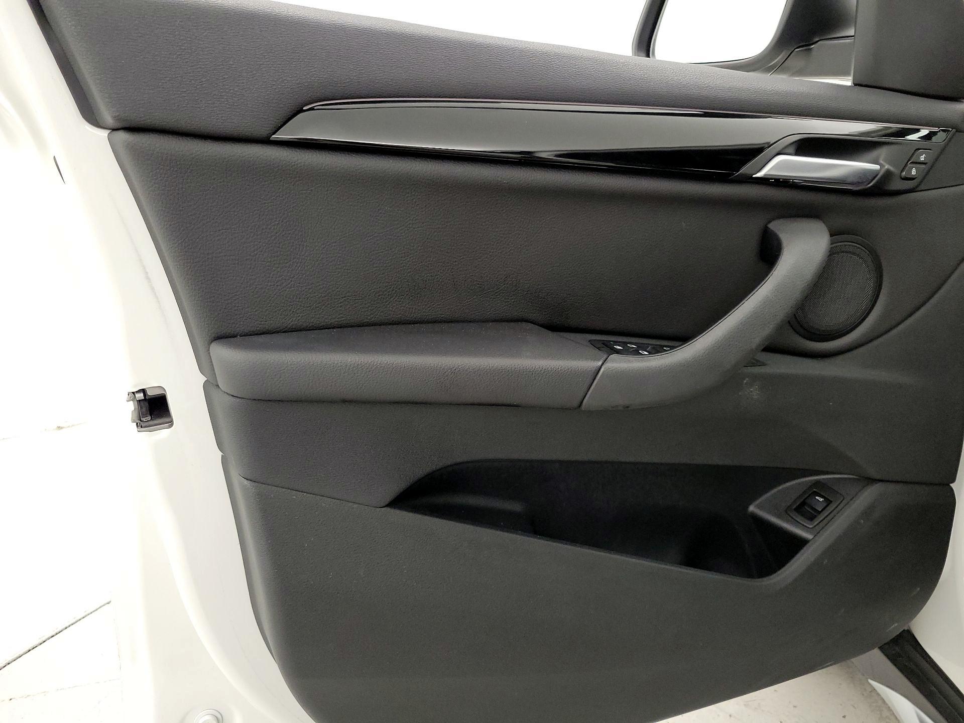Thumbnail: 2019 BMW X1 - 12