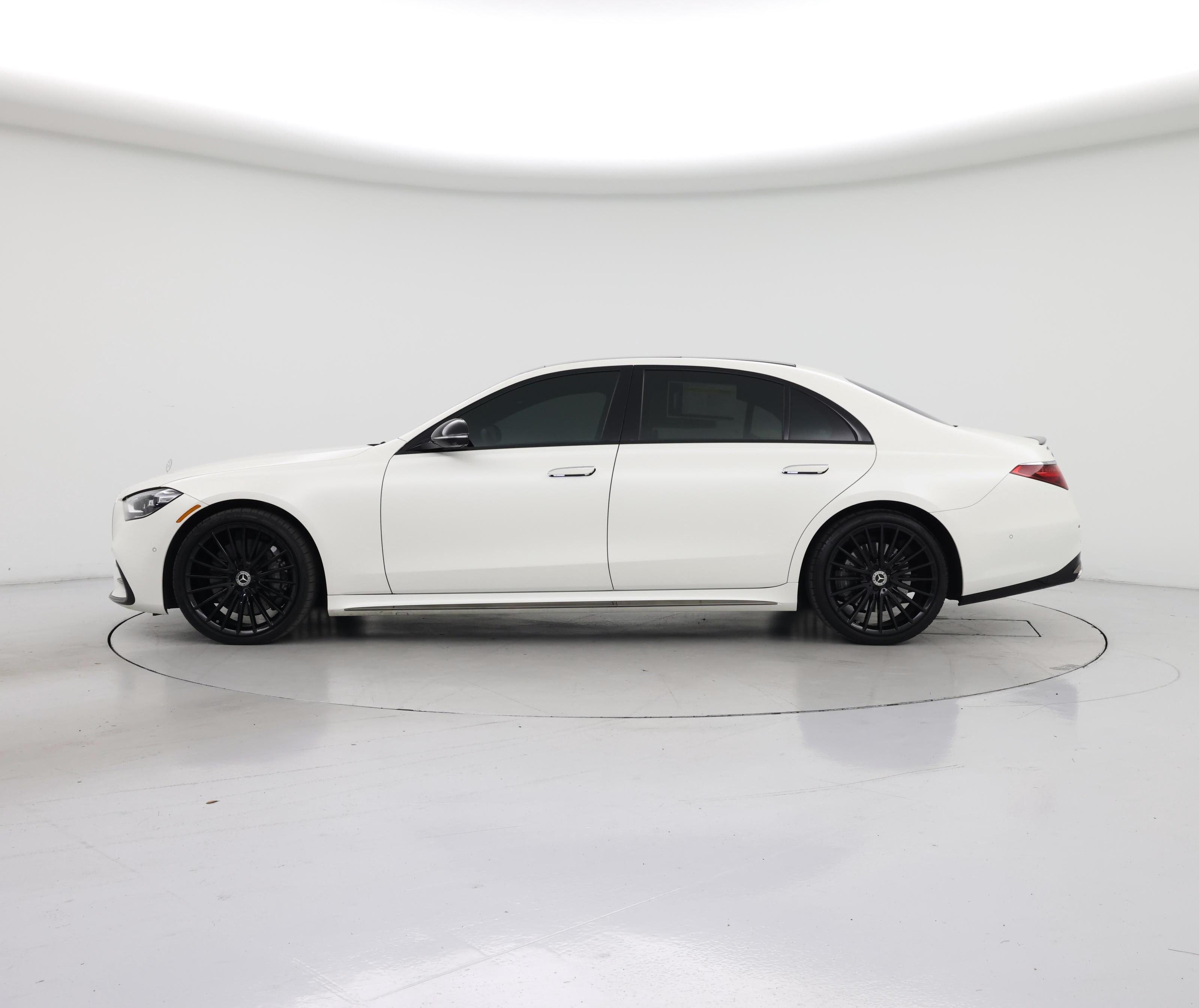 Thumbnail: 2023 Mercedes-Benz S-Class - 3