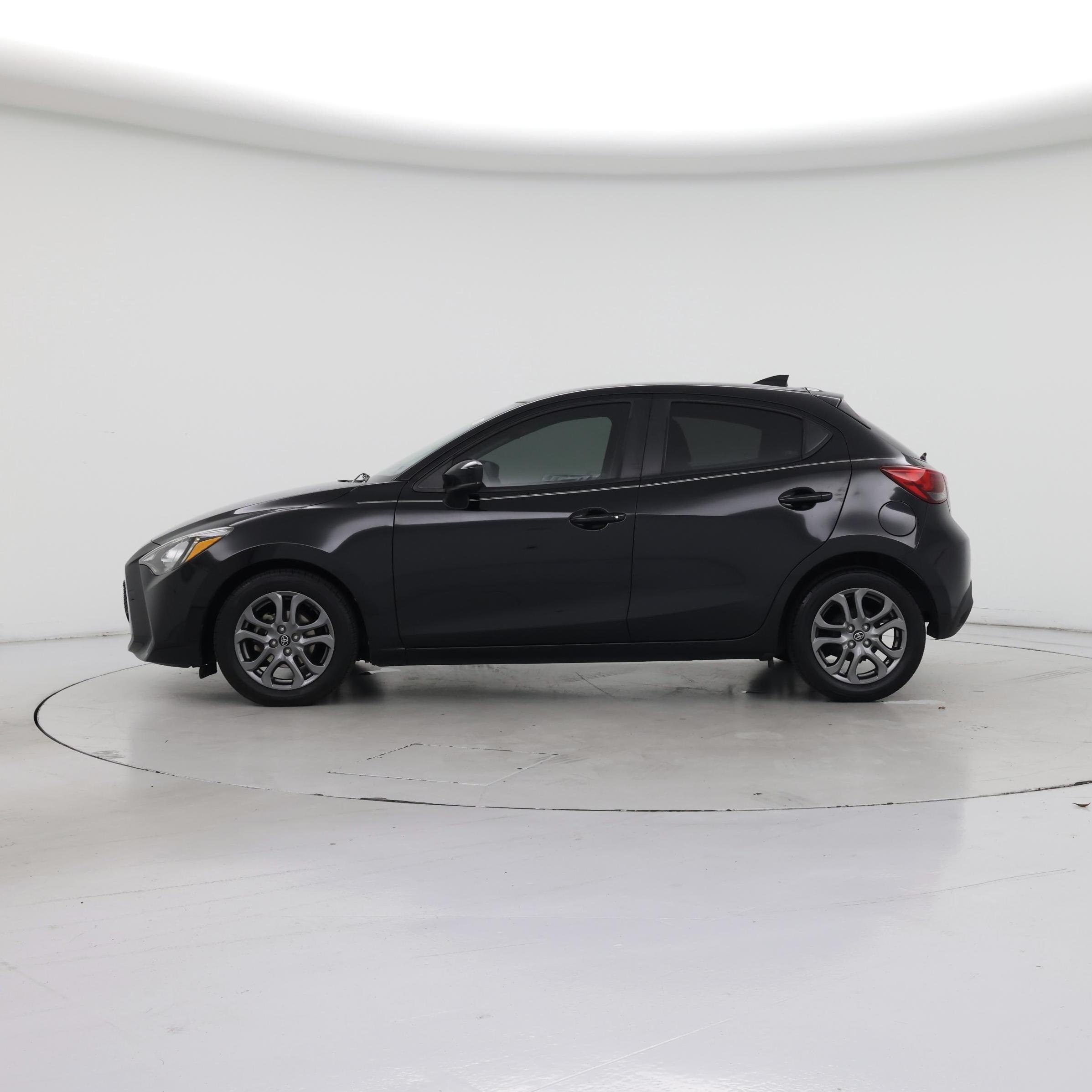 Thumbnail: 2020 Toyota Yaris - 3