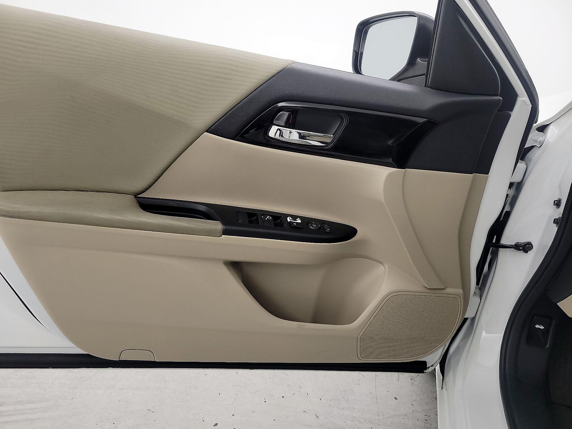 Thumbnail: 2017 Honda Accord - 12