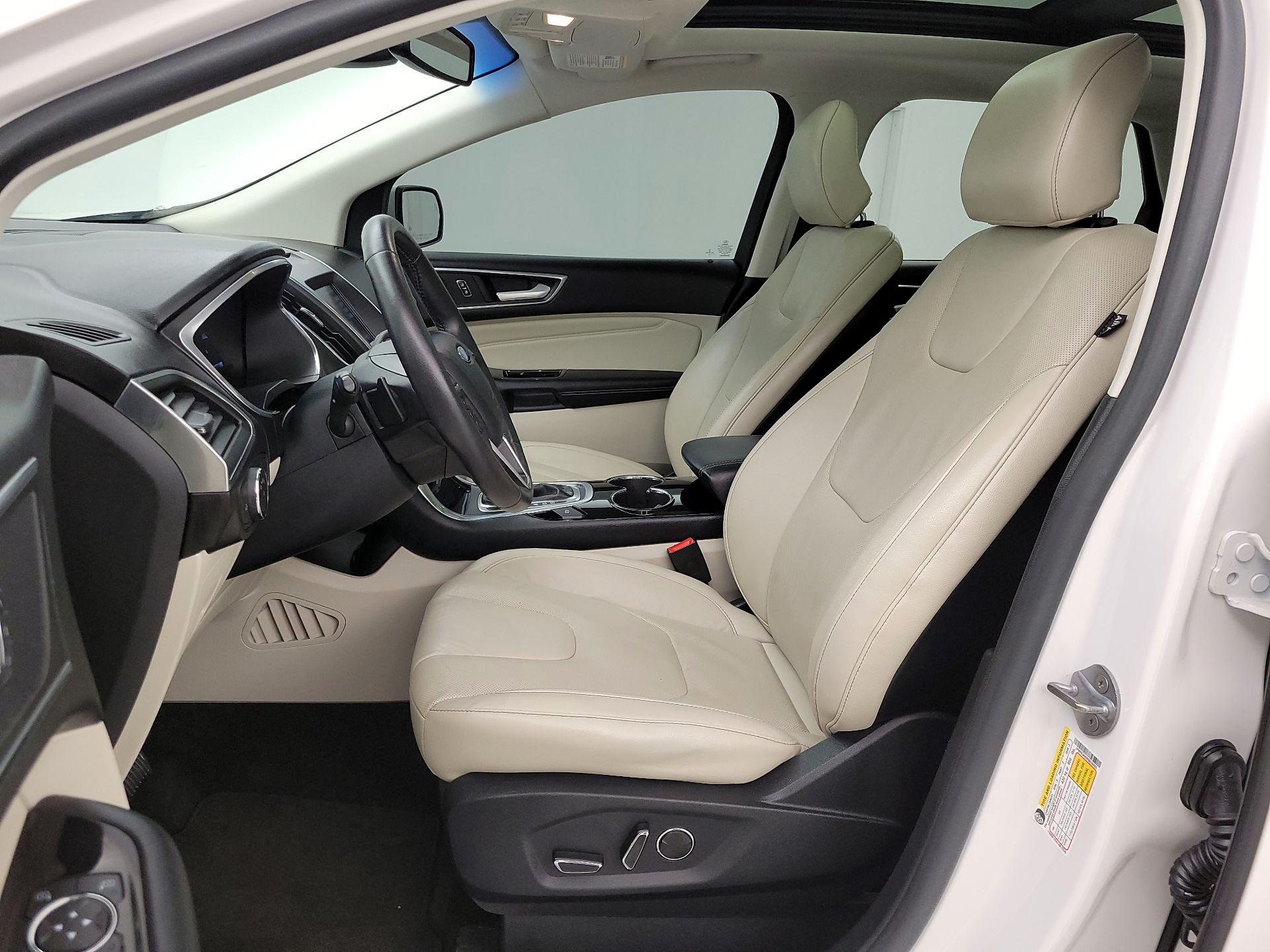 Thumbnail: 2015 Ford Edge - 11
