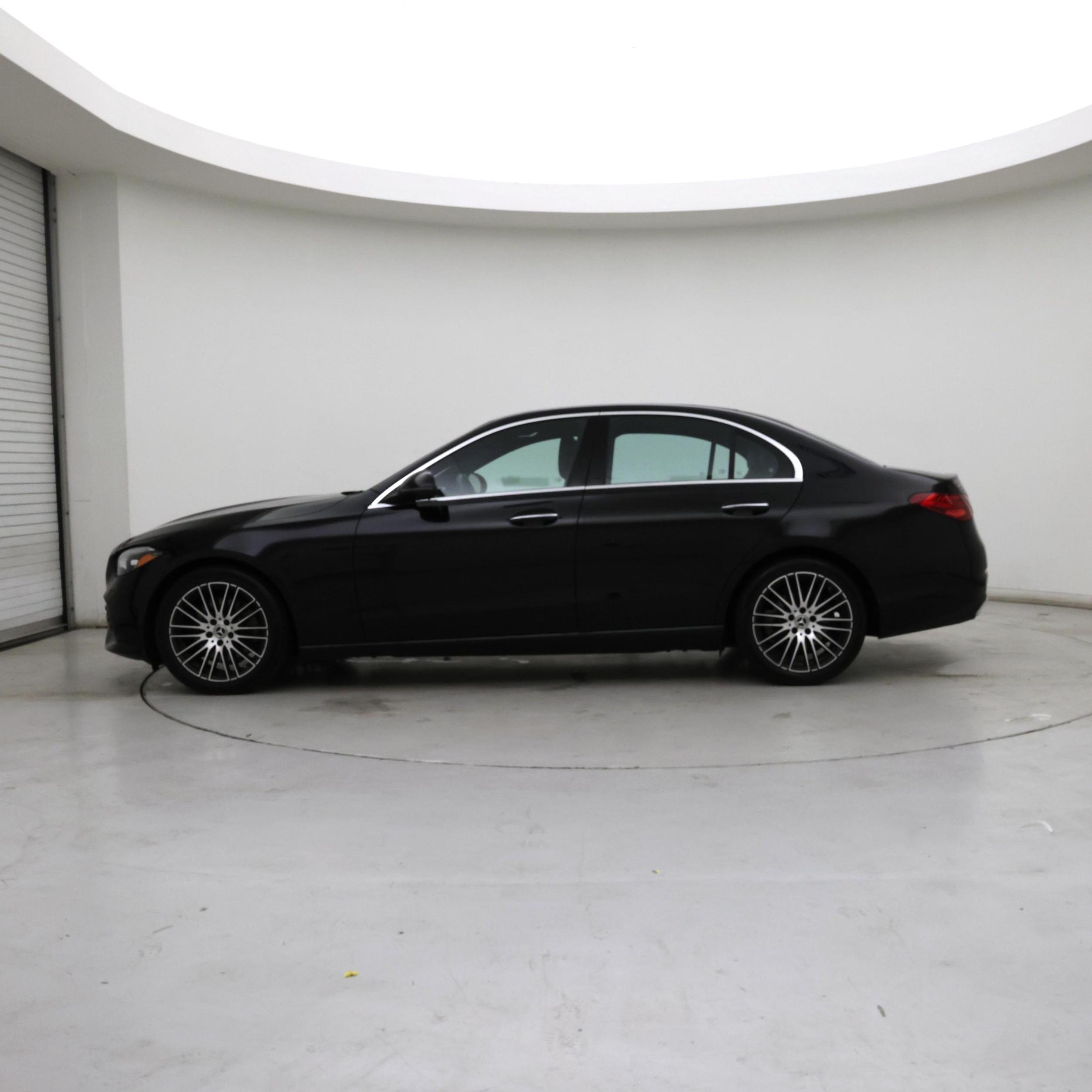 Thumbnail: 2024 Mercedes-Benz C-Class - 3