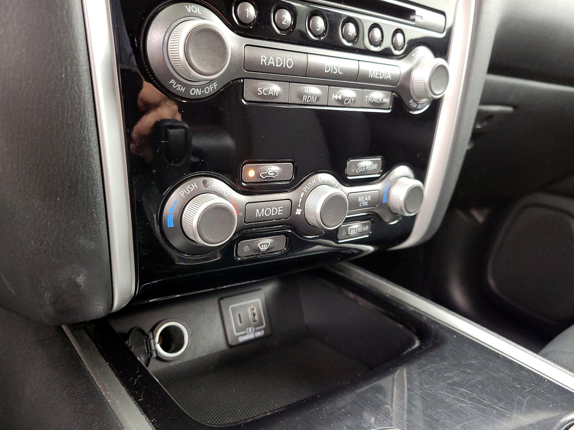 Thumbnail: 2019 Nissan Pathfinder - 16