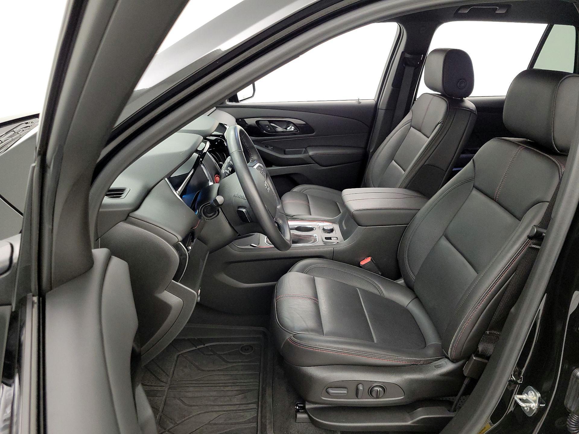 Thumbnail: 2022 Chevrolet Traverse - 11
