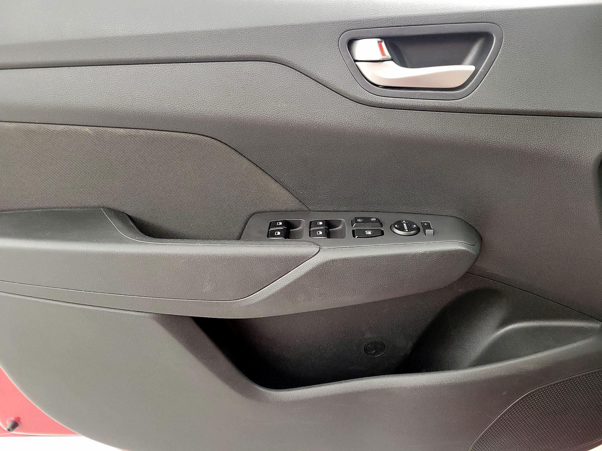 Thumbnail: 2019 Hyundai Accent - 12