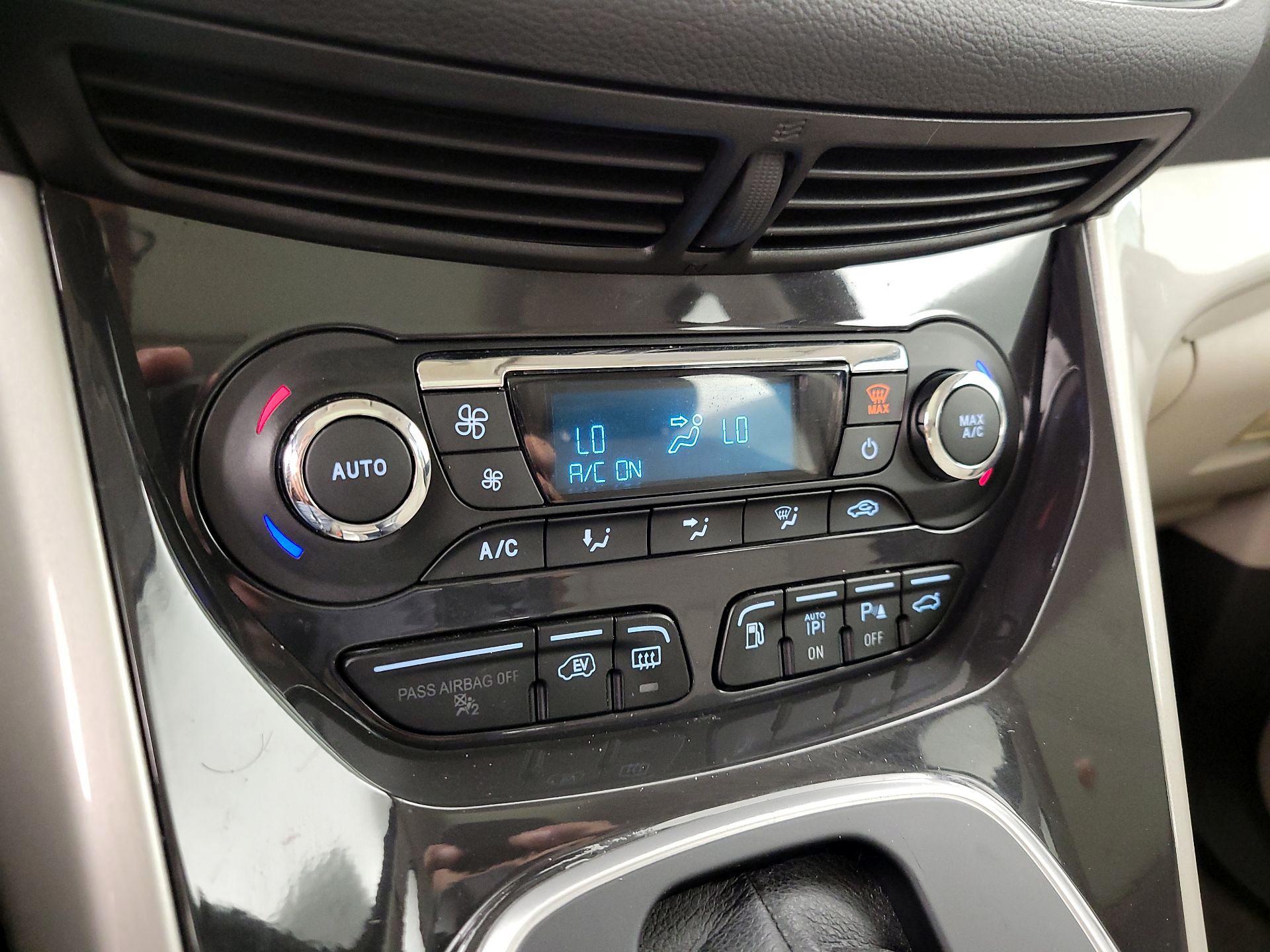Thumbnail: 2016 Ford C-Max - 17